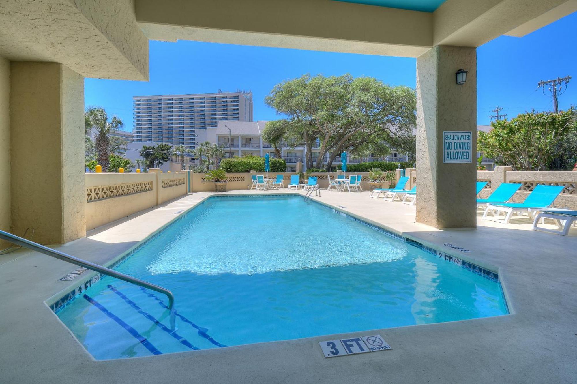 Penthouse Luxury Oceanfront 3 Bedrooms 3 Bathrooms Ocean Dunes Tower 1 Unit 4155
