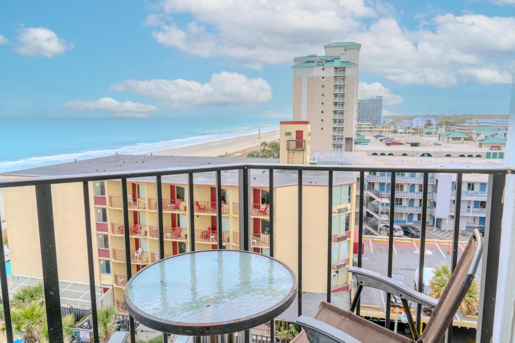 Oceanview 1 Bedroom - Immaculate Condition! Palace 611 - Sleeps 4 Guests