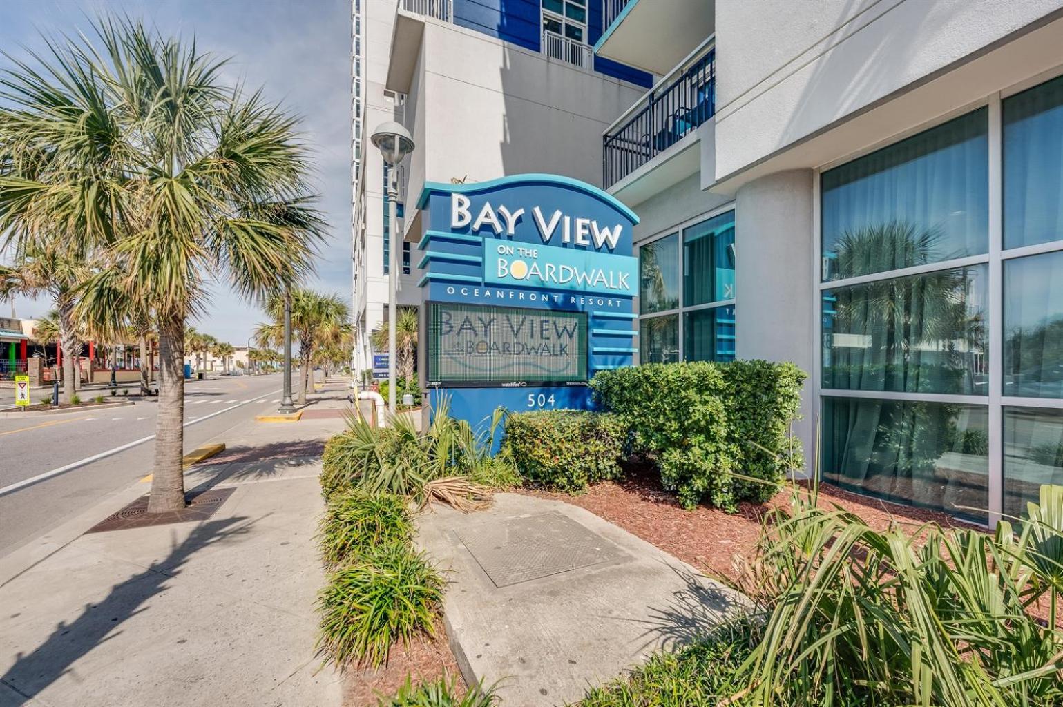 Spacious, Bay View - Close To Boardwalk, Location! Holiday home *
