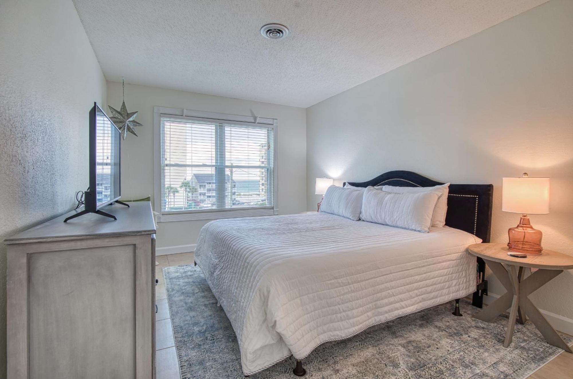 Windy Hill-2bd Ocean View - Family Friendly