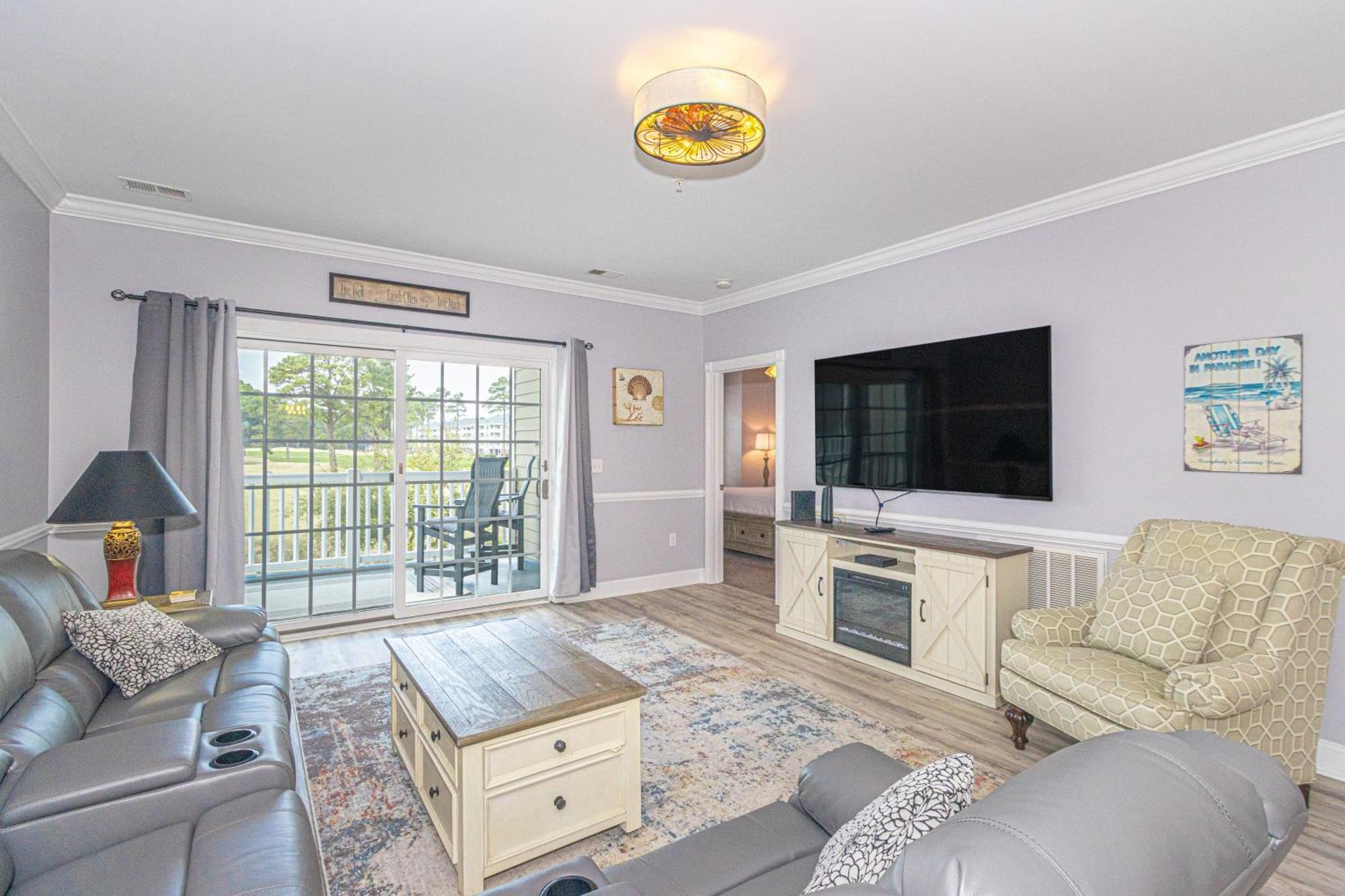 Updated 3 Bedroom Condo-golf Course Views! Magnolia Pointe 201 *
