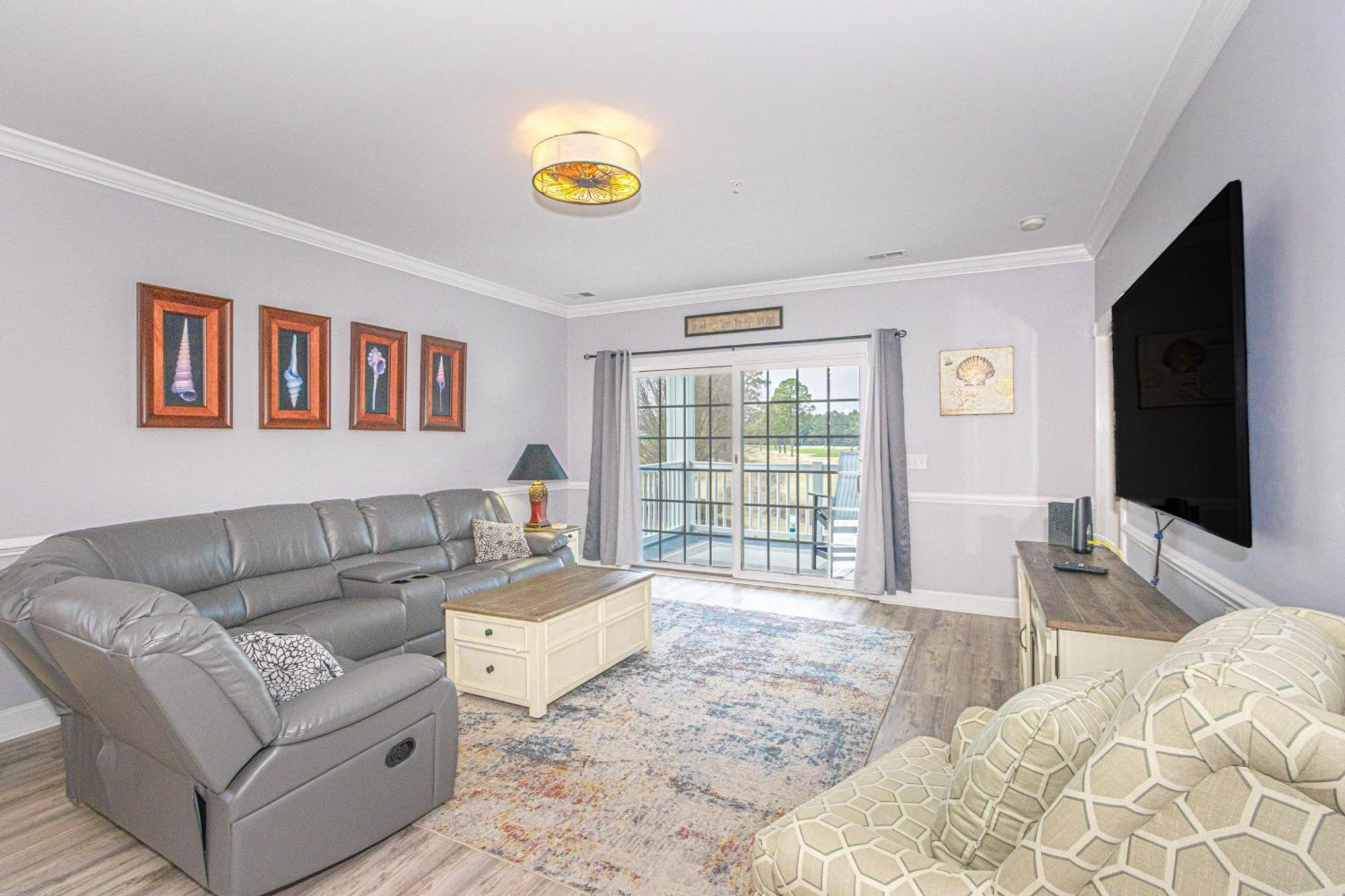 Holiday home Updated 3 Bedroom Condo-golf Course Views! Magnolia Pointe 201