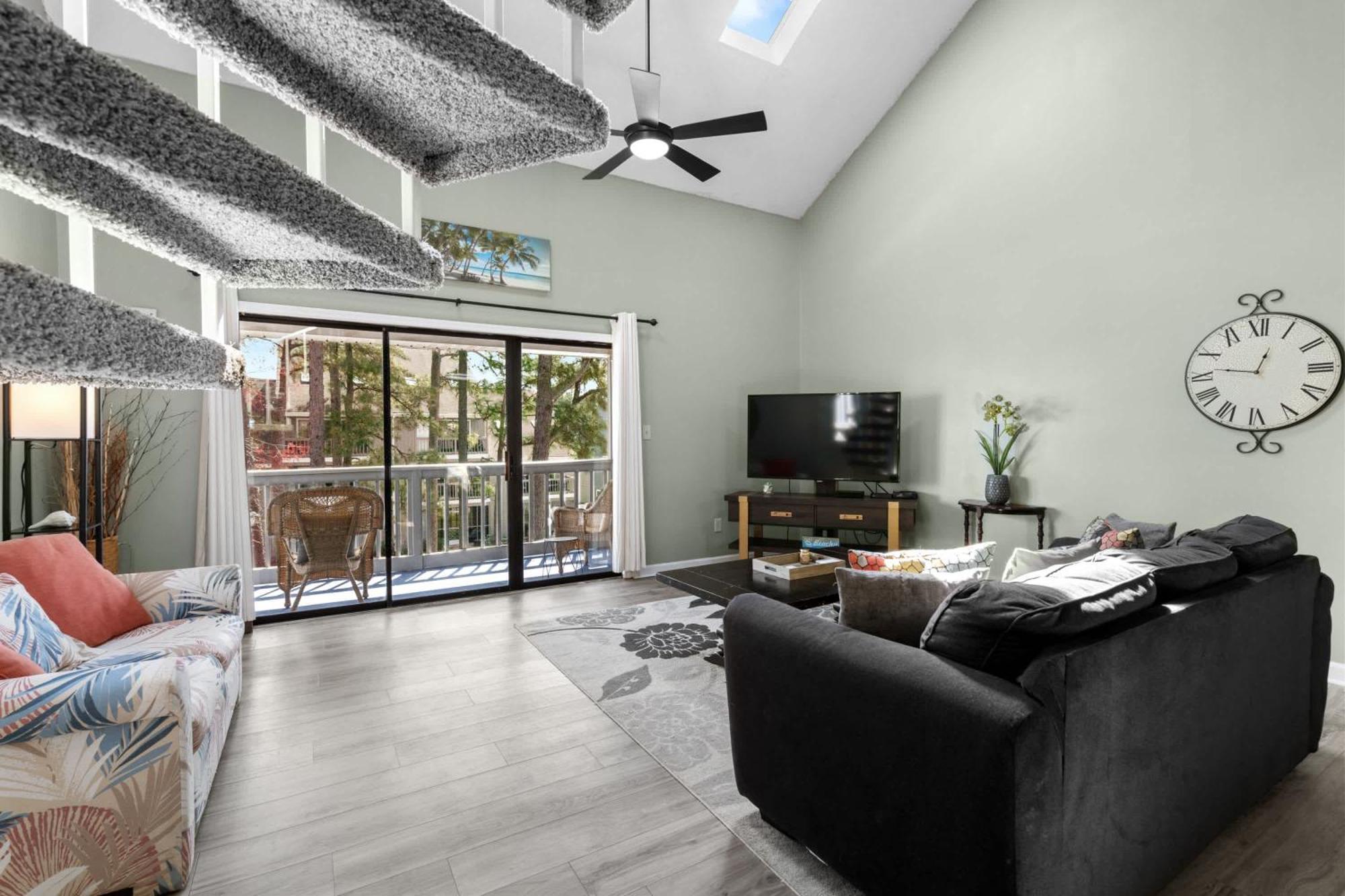 33h-golf Colony In Surfside *