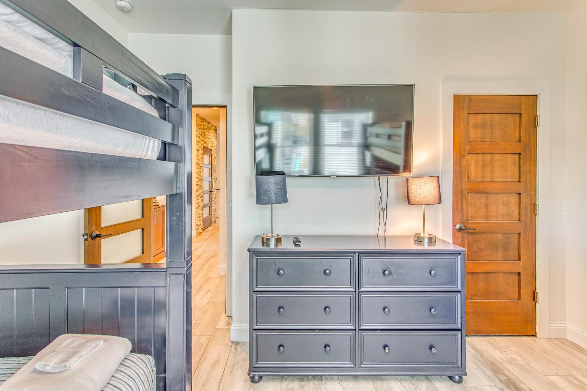 Holiday home Myrtle House With Hot Tub, Walk To