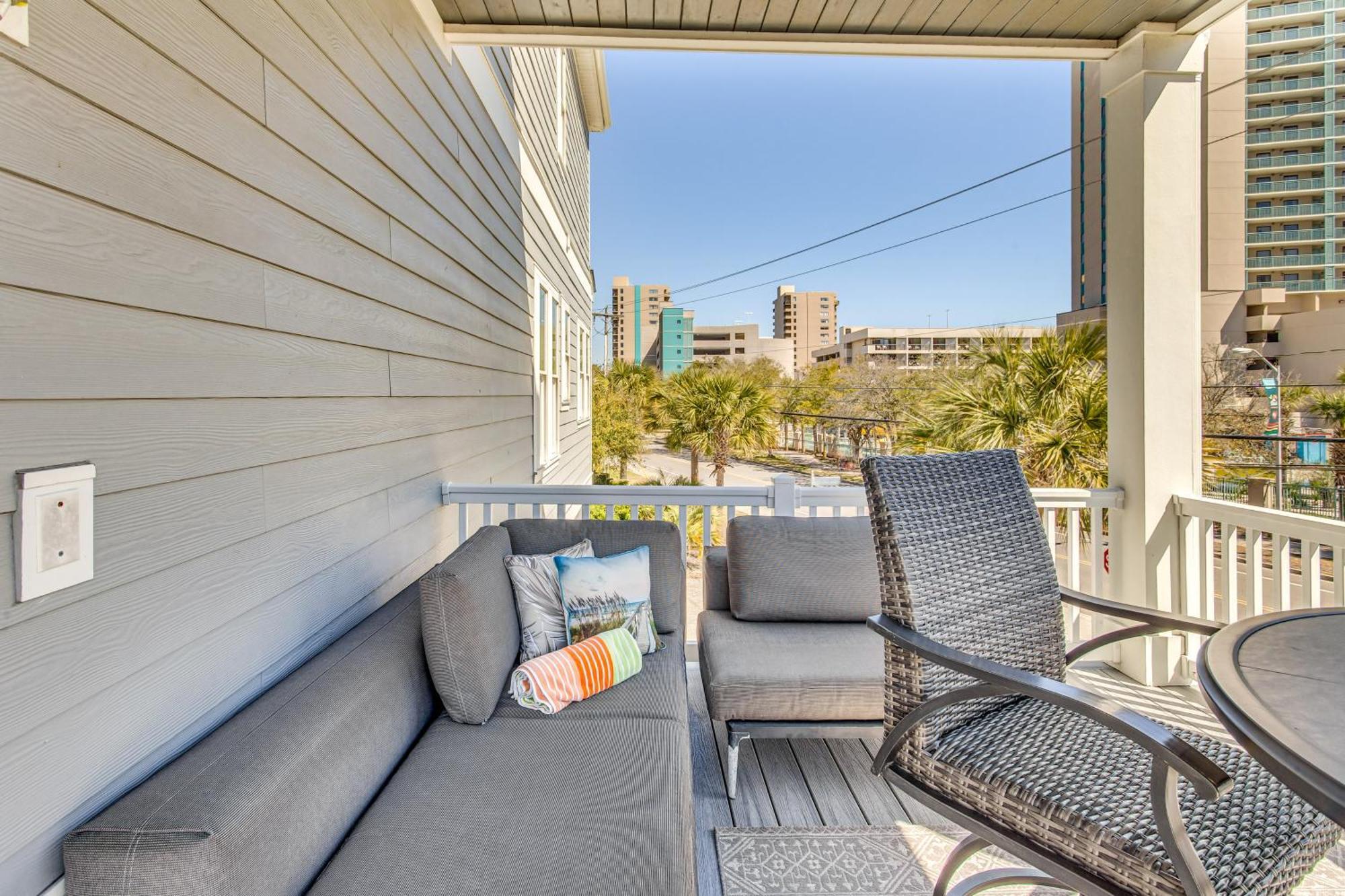 Holiday home Myrtle House With Hot Tub, Walk To