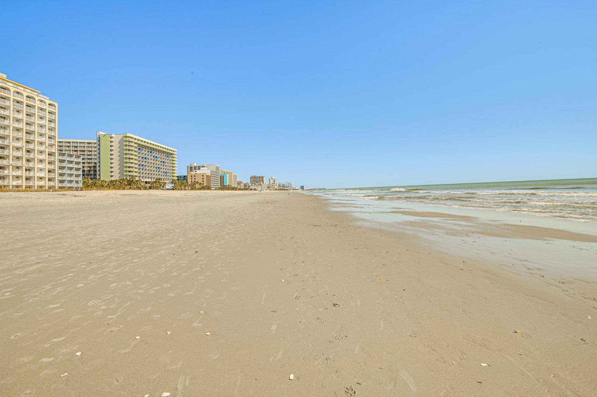 Oceanfront In Myrtle With Balcony!
