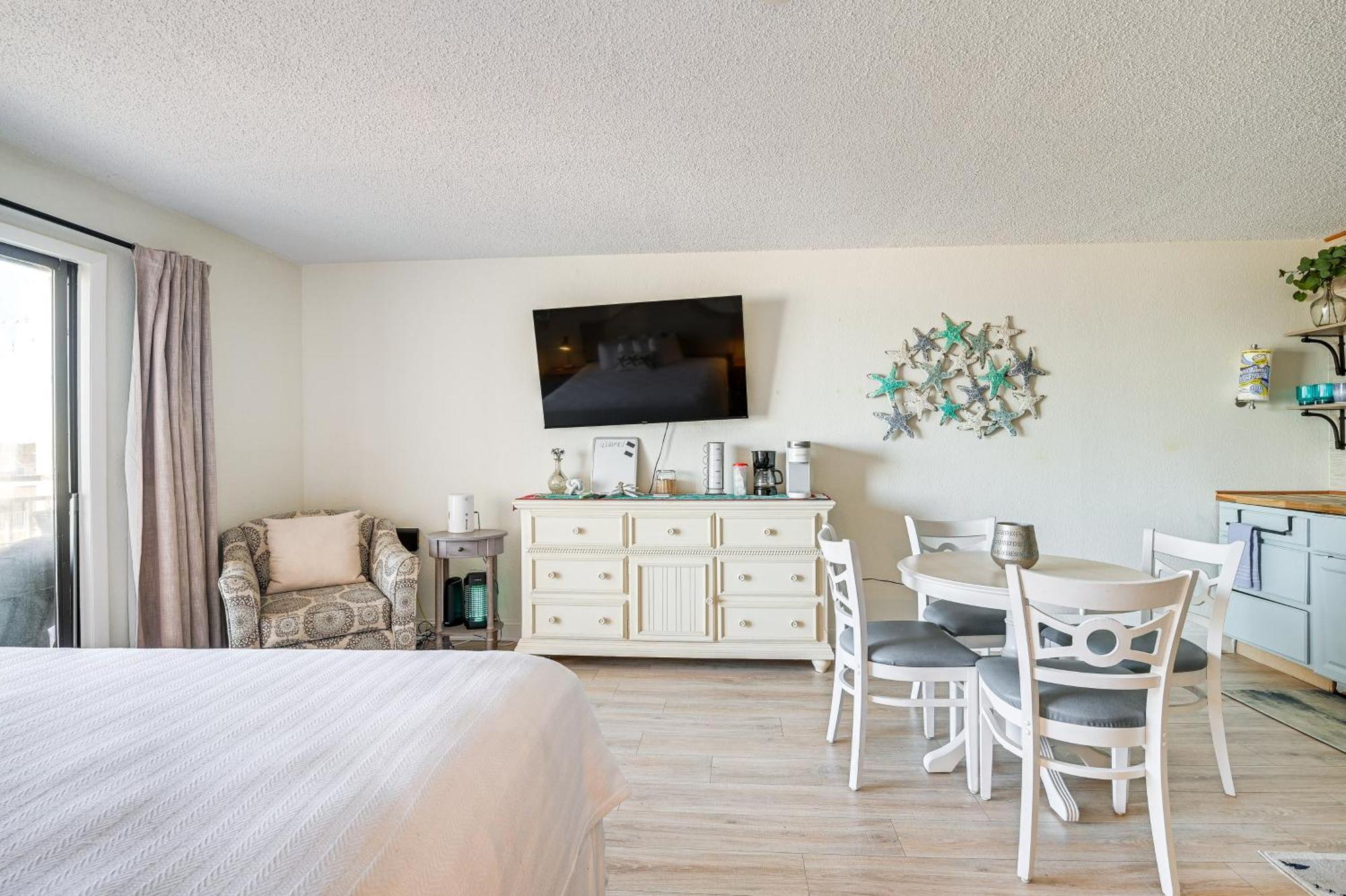 Oceanfront In Myrtle With Balcony! Myrtle Beach