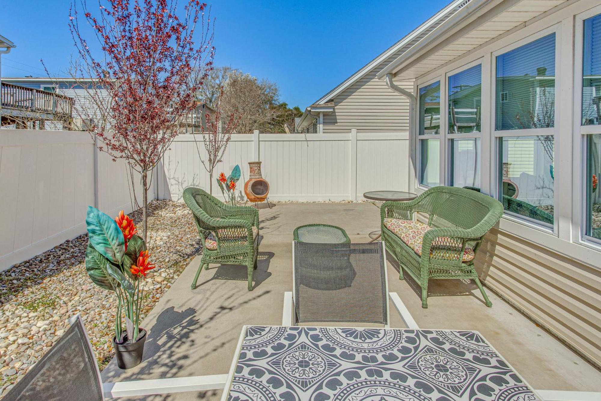 Holiday home Sunny Surfside Walk To Beaches! *