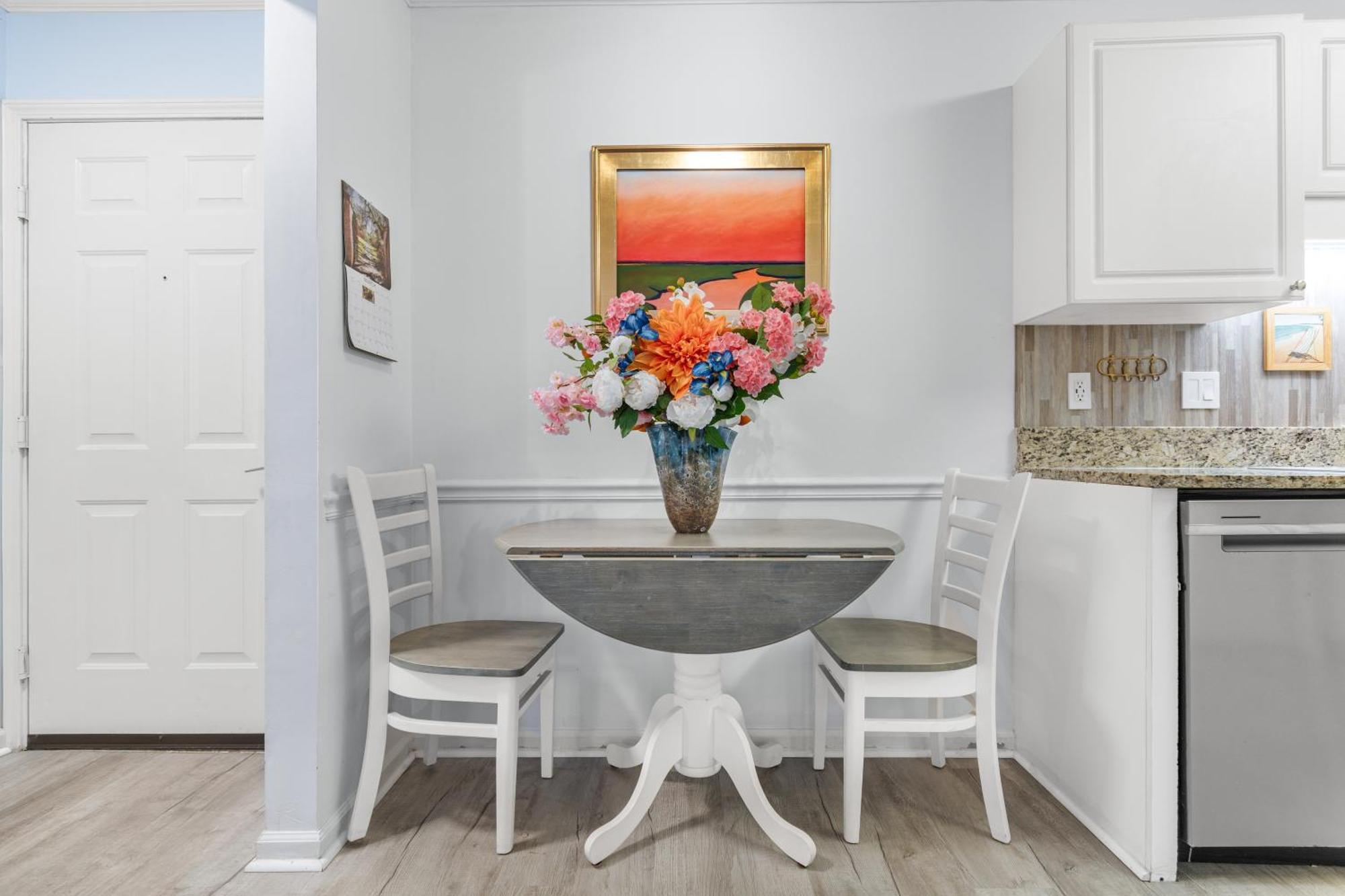 Charming In Savannah Shores- No Stairs! Close To Beach!