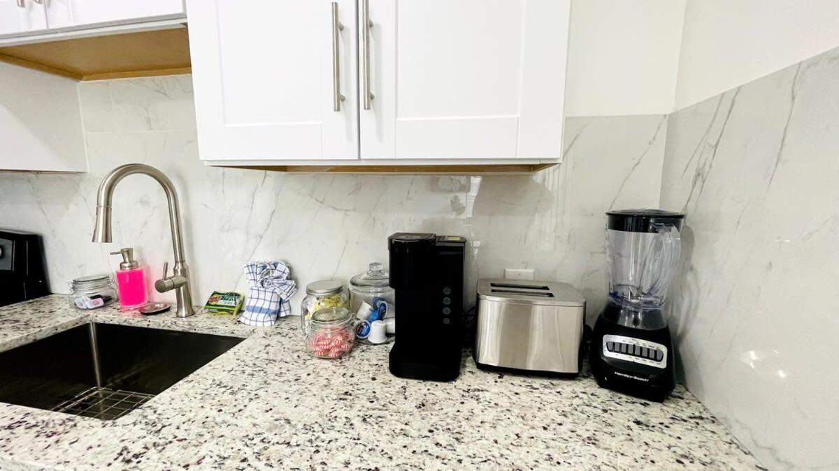 Apartment Close To The #1 Lovely 2 Bedrooms