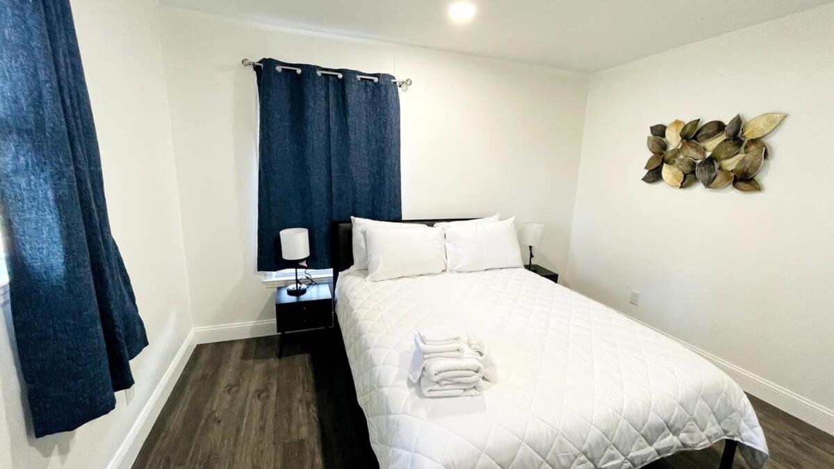 Close To The #1 Lovely 2 Bedrooms *