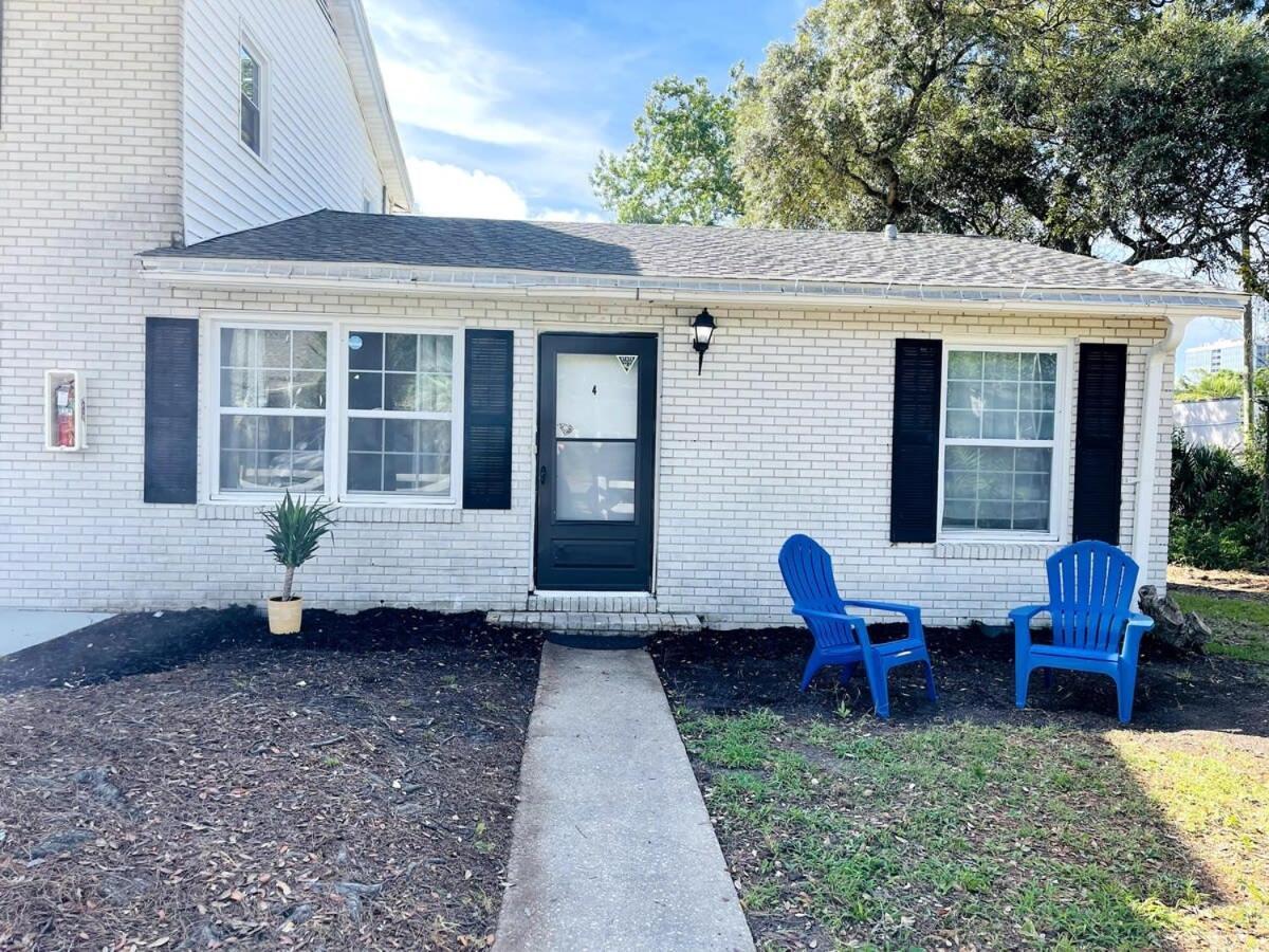 Apartment Close To The #1 Lovely 2 Bedrooms