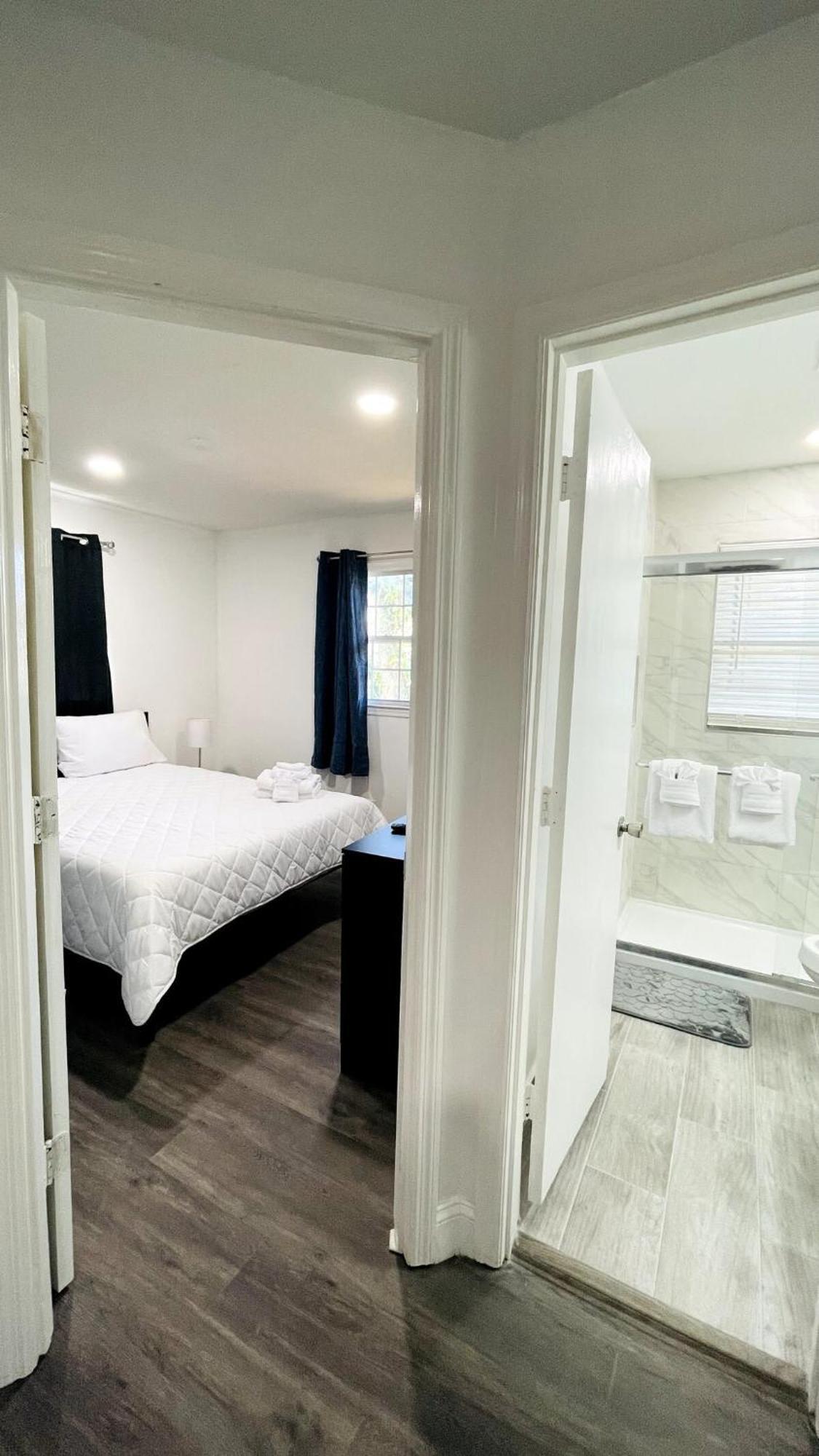 Close To The #1 Lovely 2 Bedrooms *