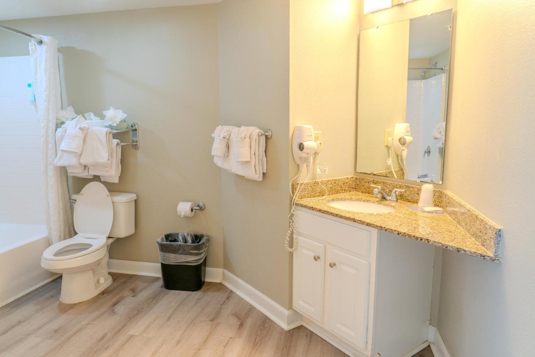 Waterpark, Slides, Dump Buckets, Restaurants & More! Dunes Village 723 * Myrtle Beach