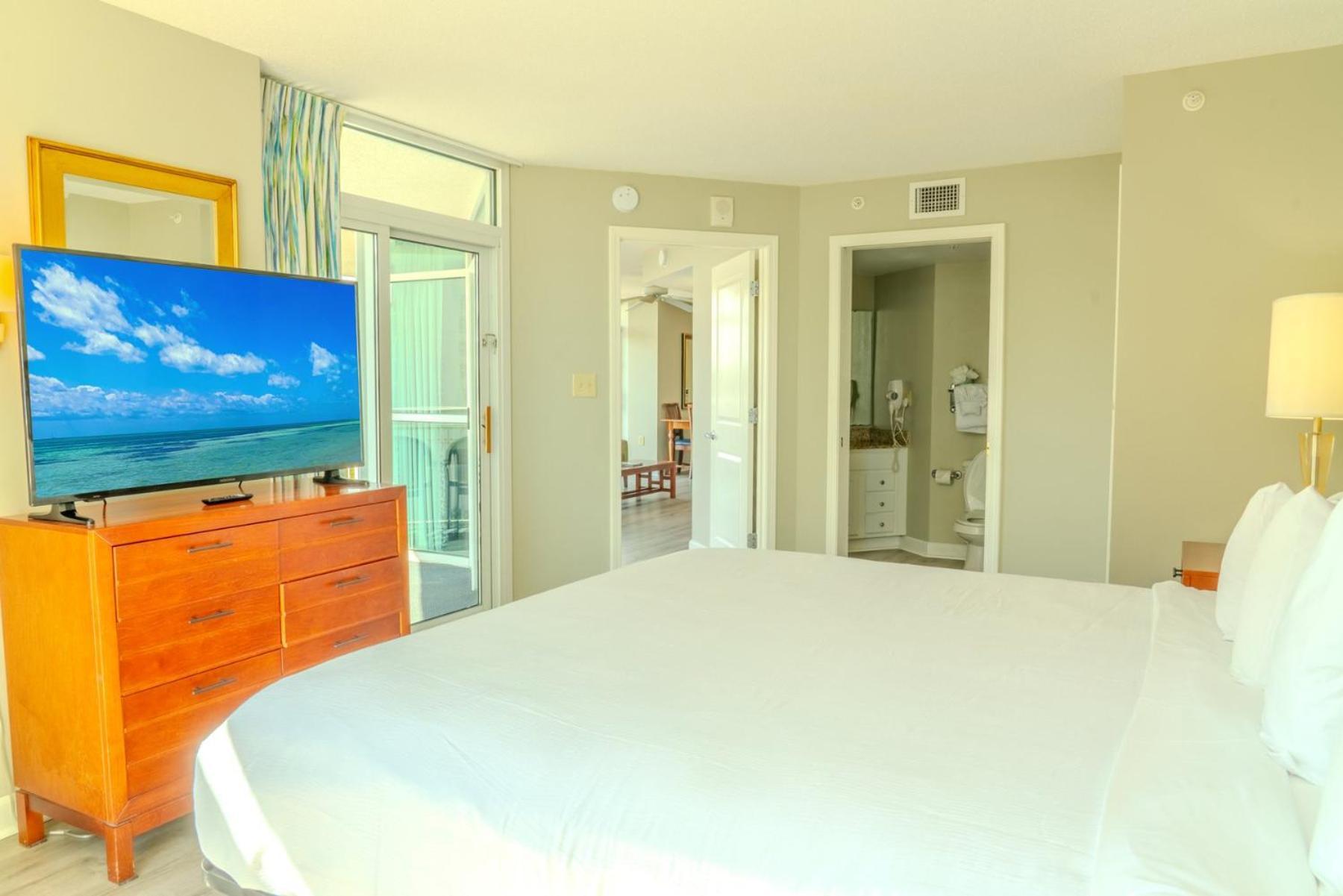Waterpark, Slides, Dump Buckets, Restaurants & More! Dunes Village 723 * Myrtle Beach
