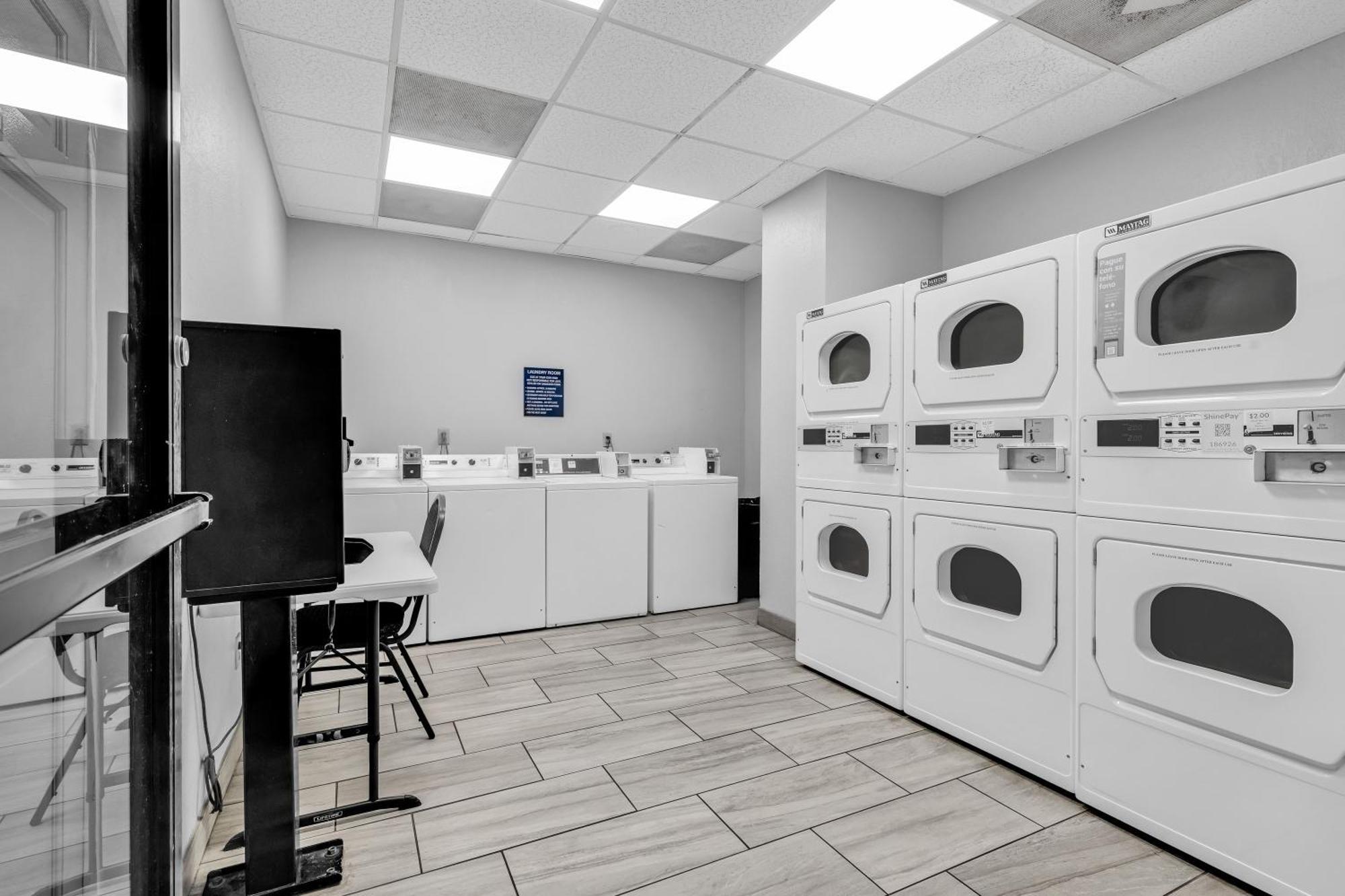 Bluewater 1501 Apartment *