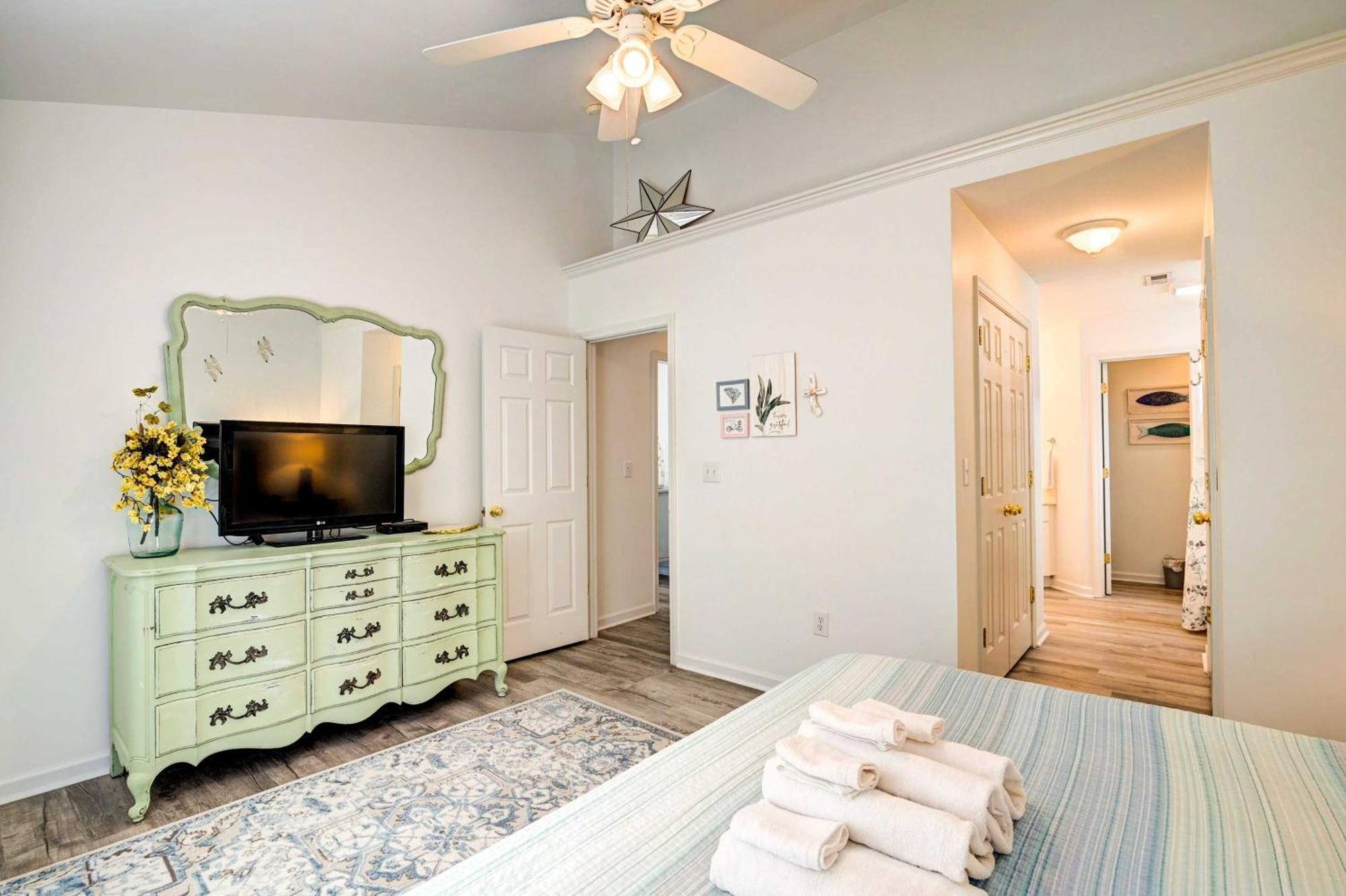 Sunny Surfside Walk To Beaches! * Myrtle Beach