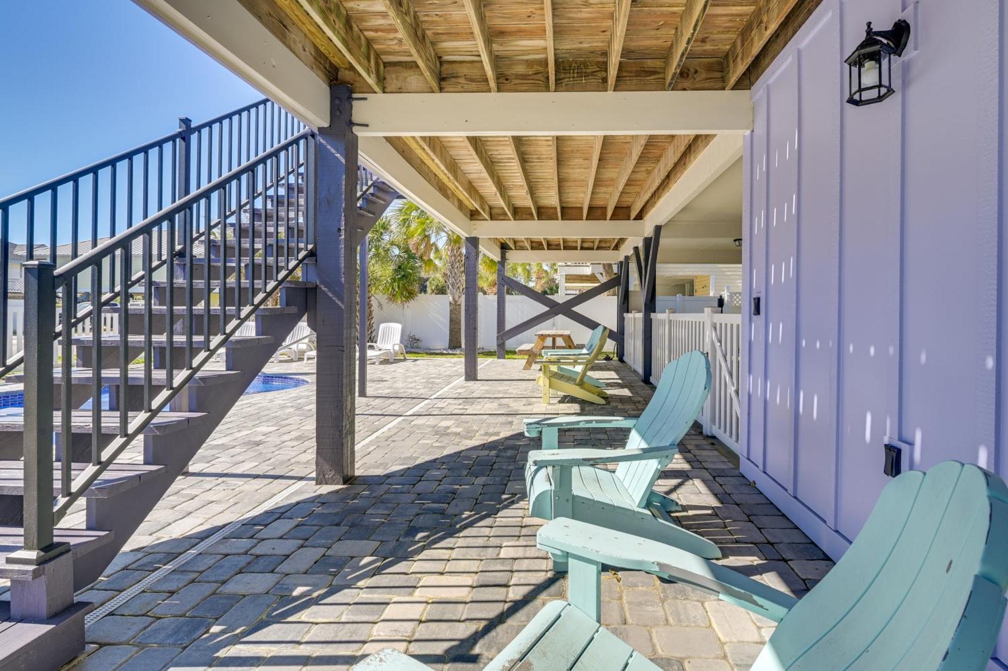 Holiday home Surfside Vacation With Private Pool! *