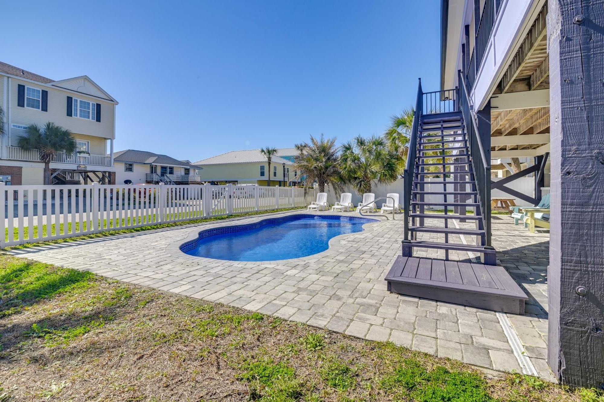Surfside Vacation With Private Pool! * Myrtle Beach