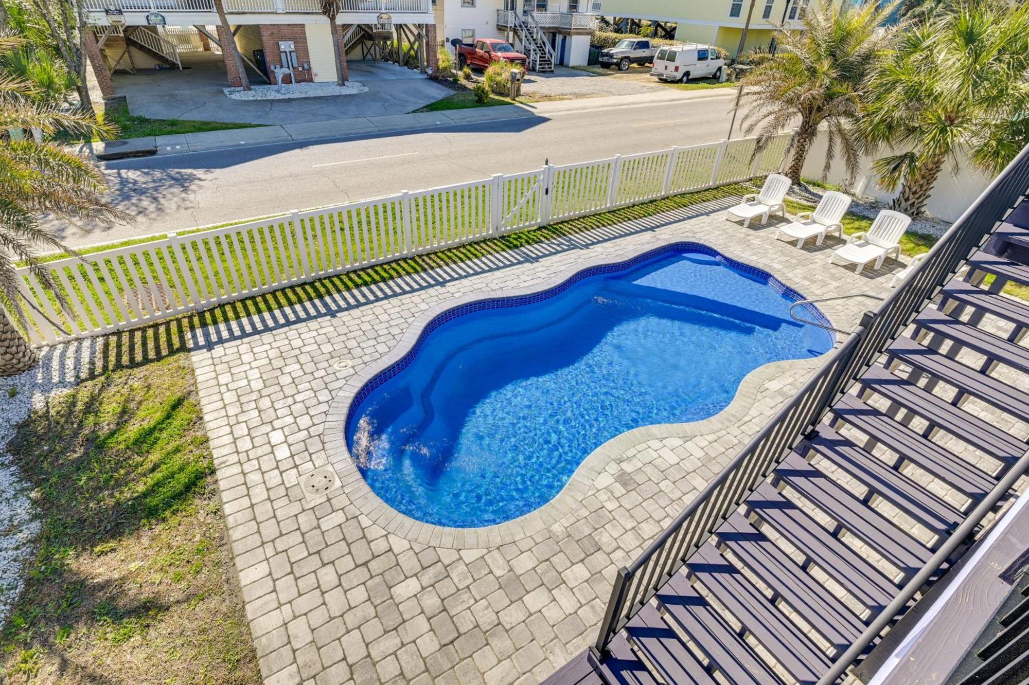 Surfside Vacation With Private Pool! Holiday home