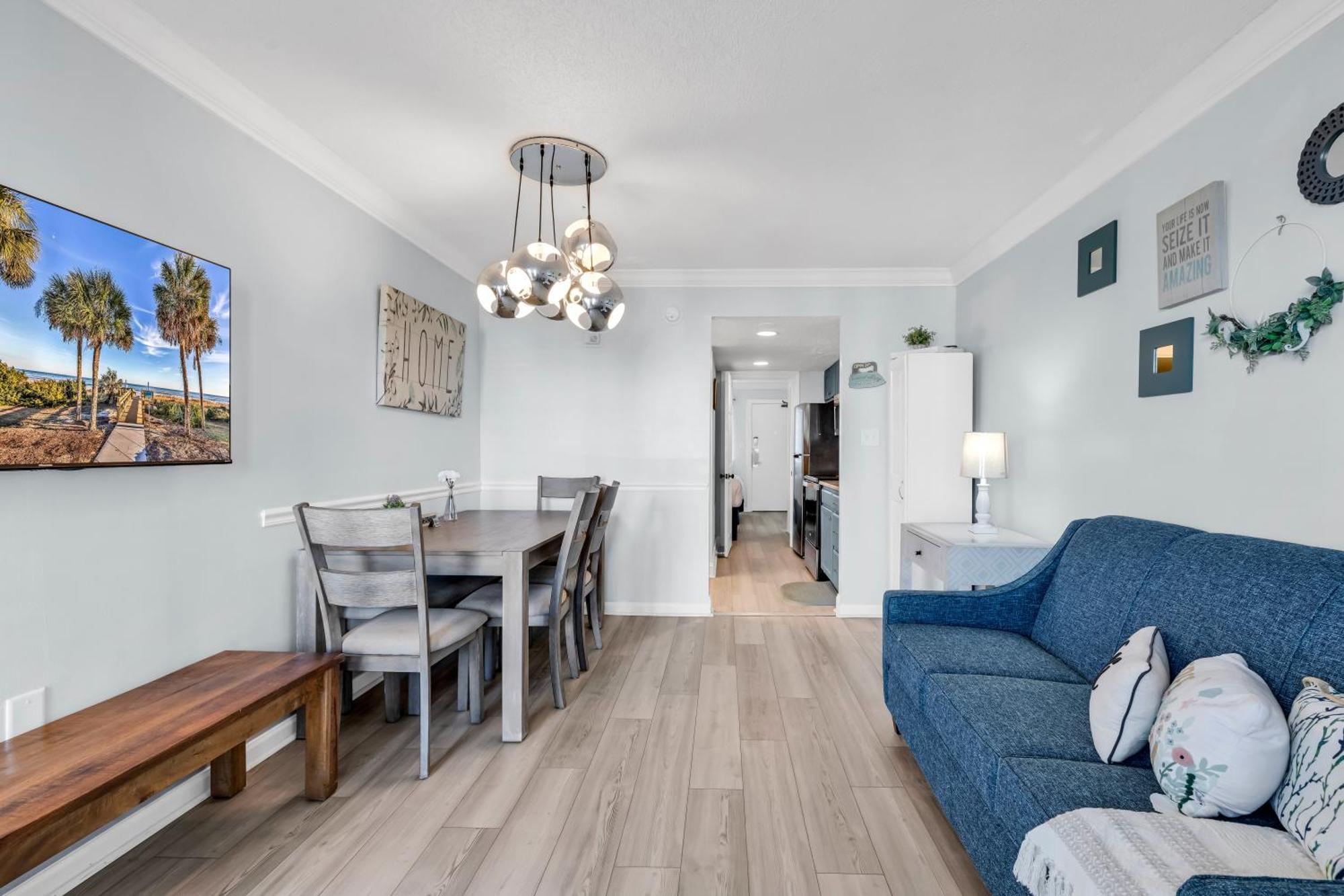 Bluewater 615 Apartment *