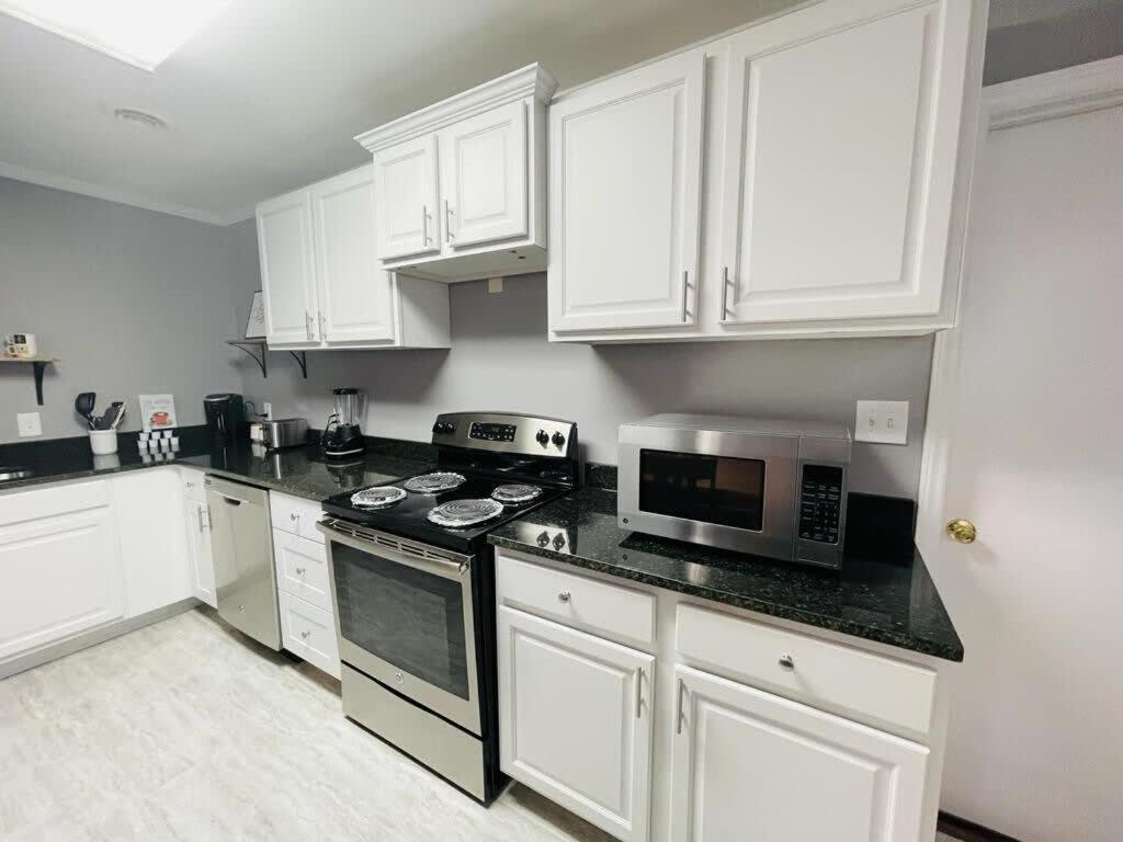 #5 Awesome 3 Bedroom Minutes From The Apartment Myrtle Beach