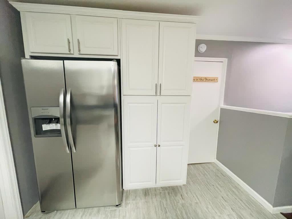 #5 Awesome 3 Bedroom Minutes From The Apartment *