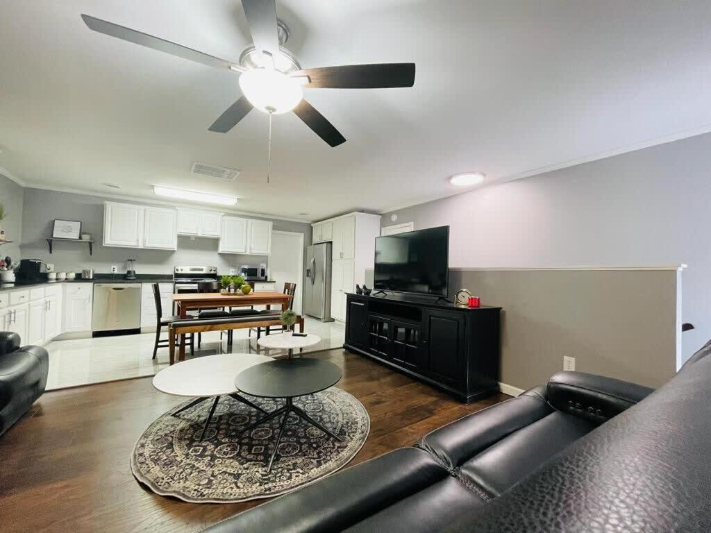 #5 Awesome 3 Bedroom Minutes From The Apartment Myrtle Beach