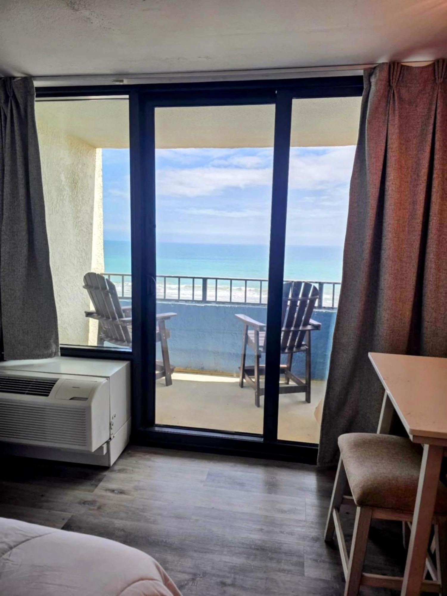 Aparthotel Newly Renovated Privately Owned Of On 6th Floor Ocean Reef With Pools, Hot Tubs, Lazy River And Waterpark Myrtle Beach