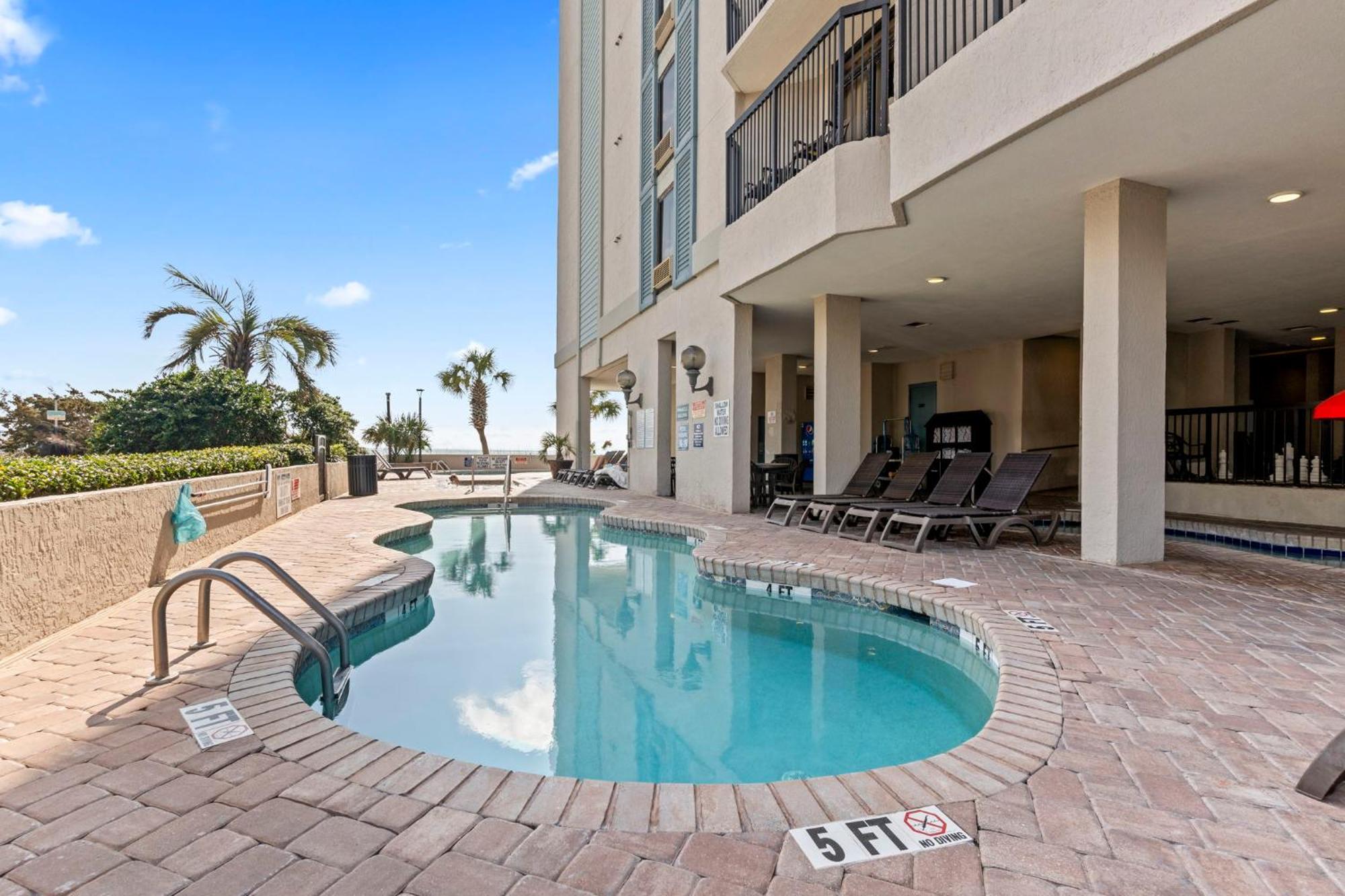 Oceanfront 1br Suite! Perfect For 8 Guests!- Pinnacle Tower 1456 *