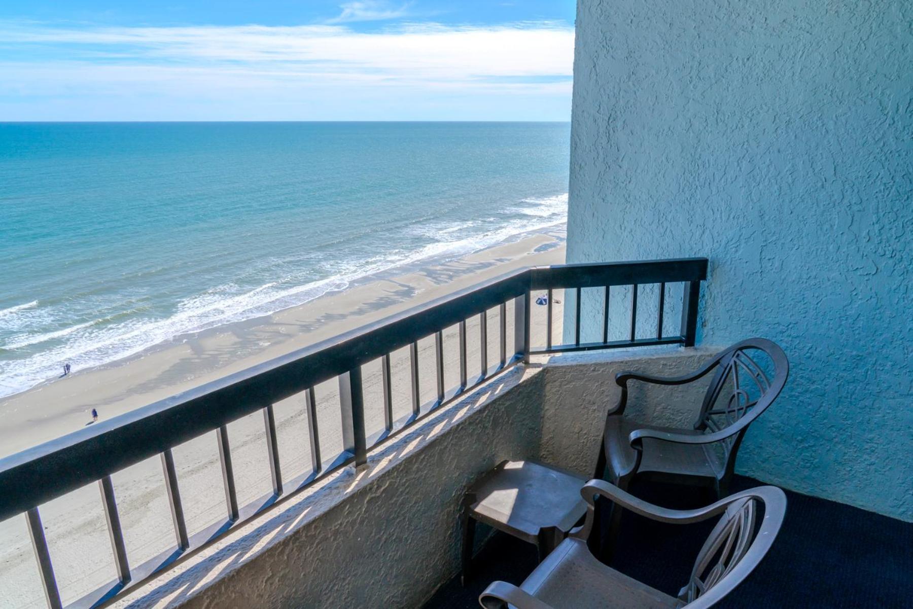 Holiday home Oceanfront 1br Suite! Perfect For 8 Guests!- Pinnacle Tower 1456 *