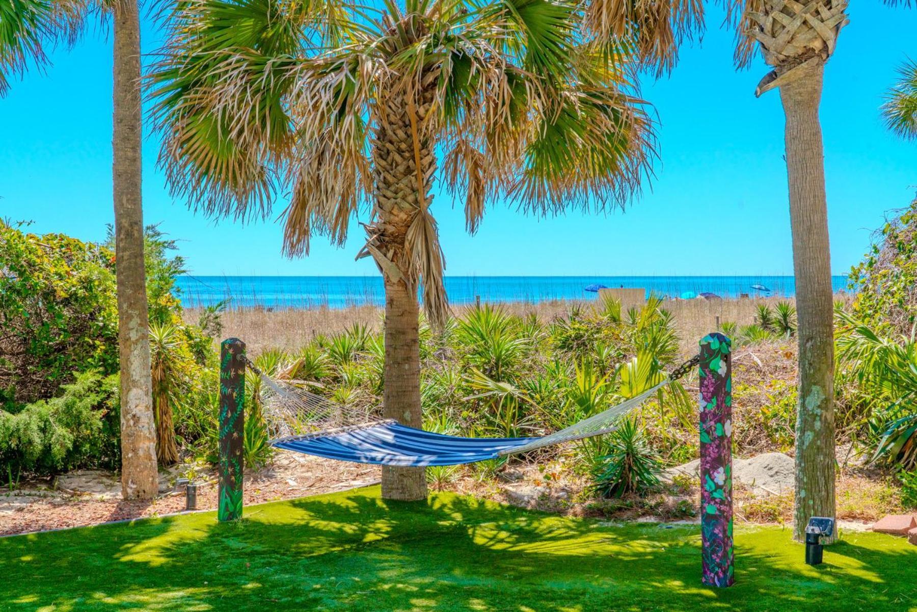 Colony Ocean View - 2 Bedroom, 2 Bath - Perfect For 8! Holiday home