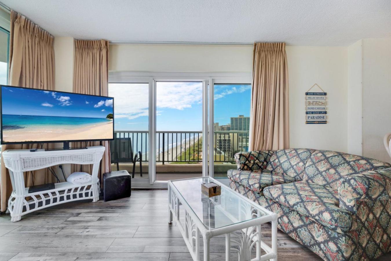 Holiday home 6 Bedroom Oceanfront With Indoor And Outdoor Pools *