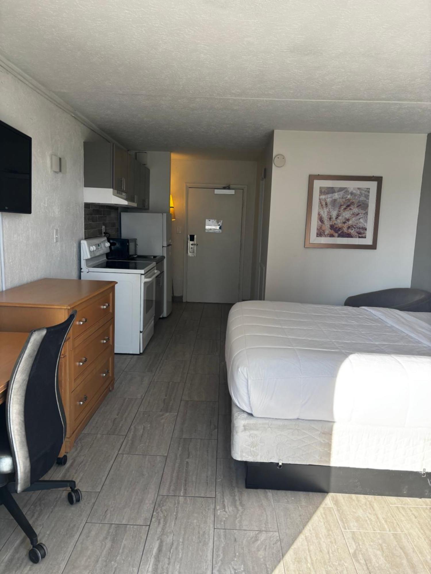 Hotel Southern Breeze Ocean Front 3*