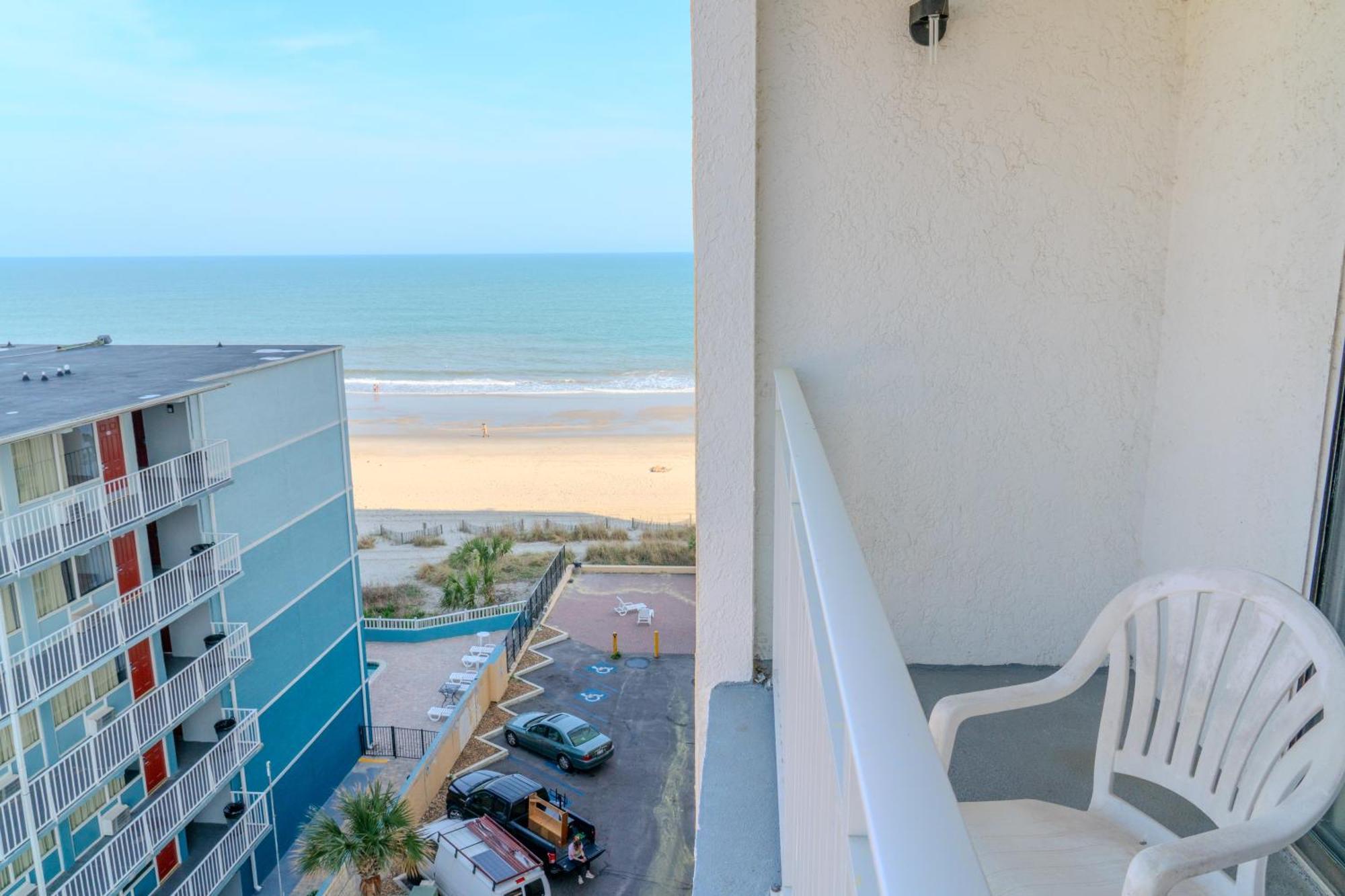 Gorgeous Ocean Views! Double Queen Sea Mist Suite! Sleeps 4! 50802 *
