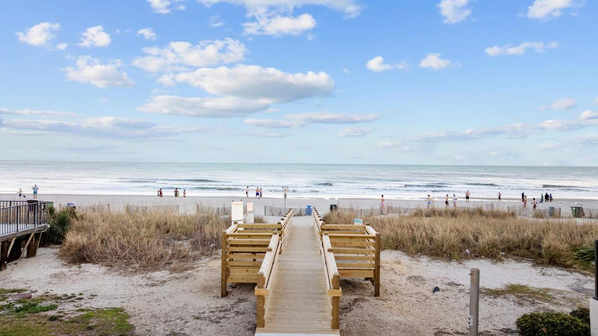 Holiday home Ace Basin - Across From Ocean - Pet Friendly *