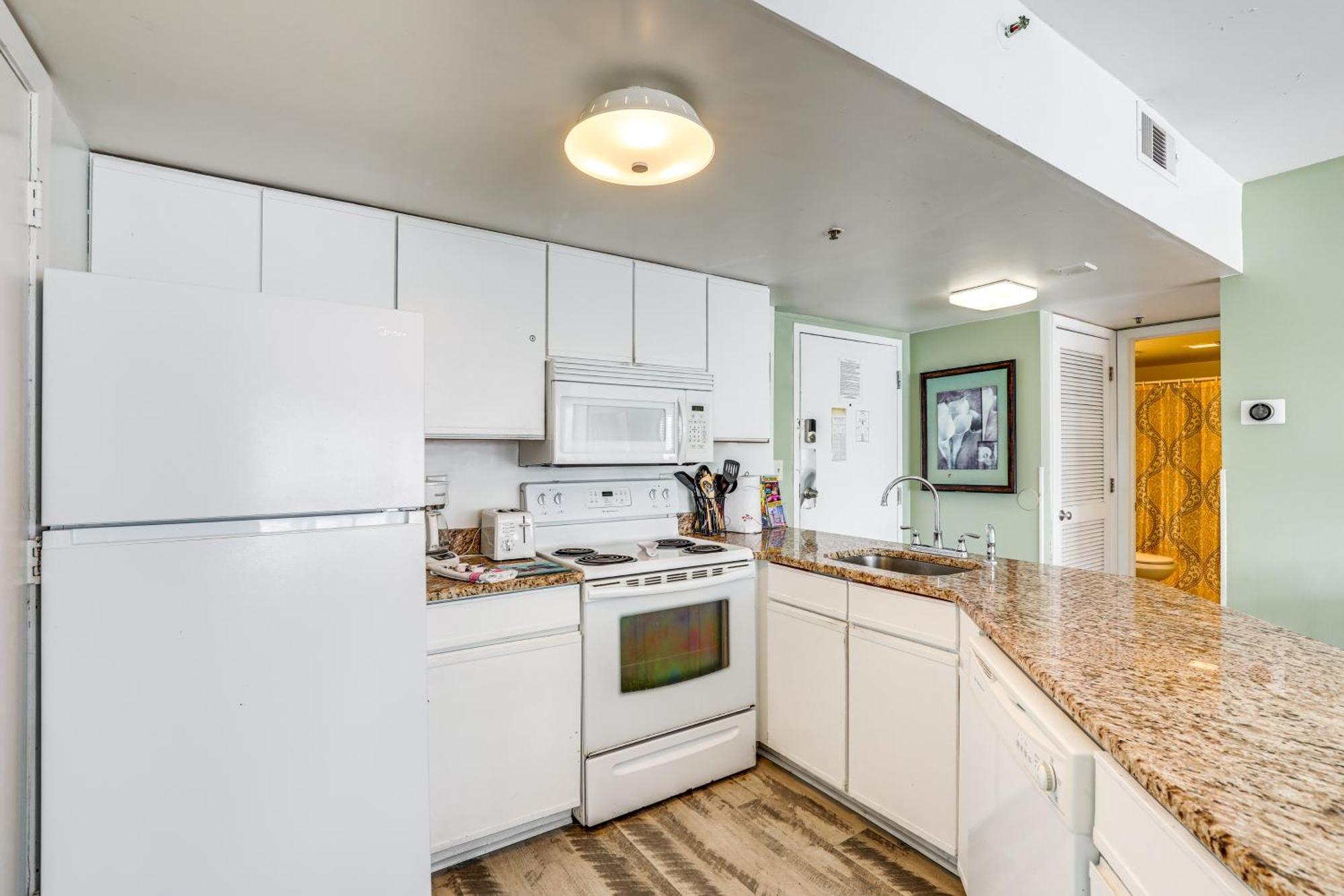 Steps To Myrtle Gem With Oceanfront Pool *