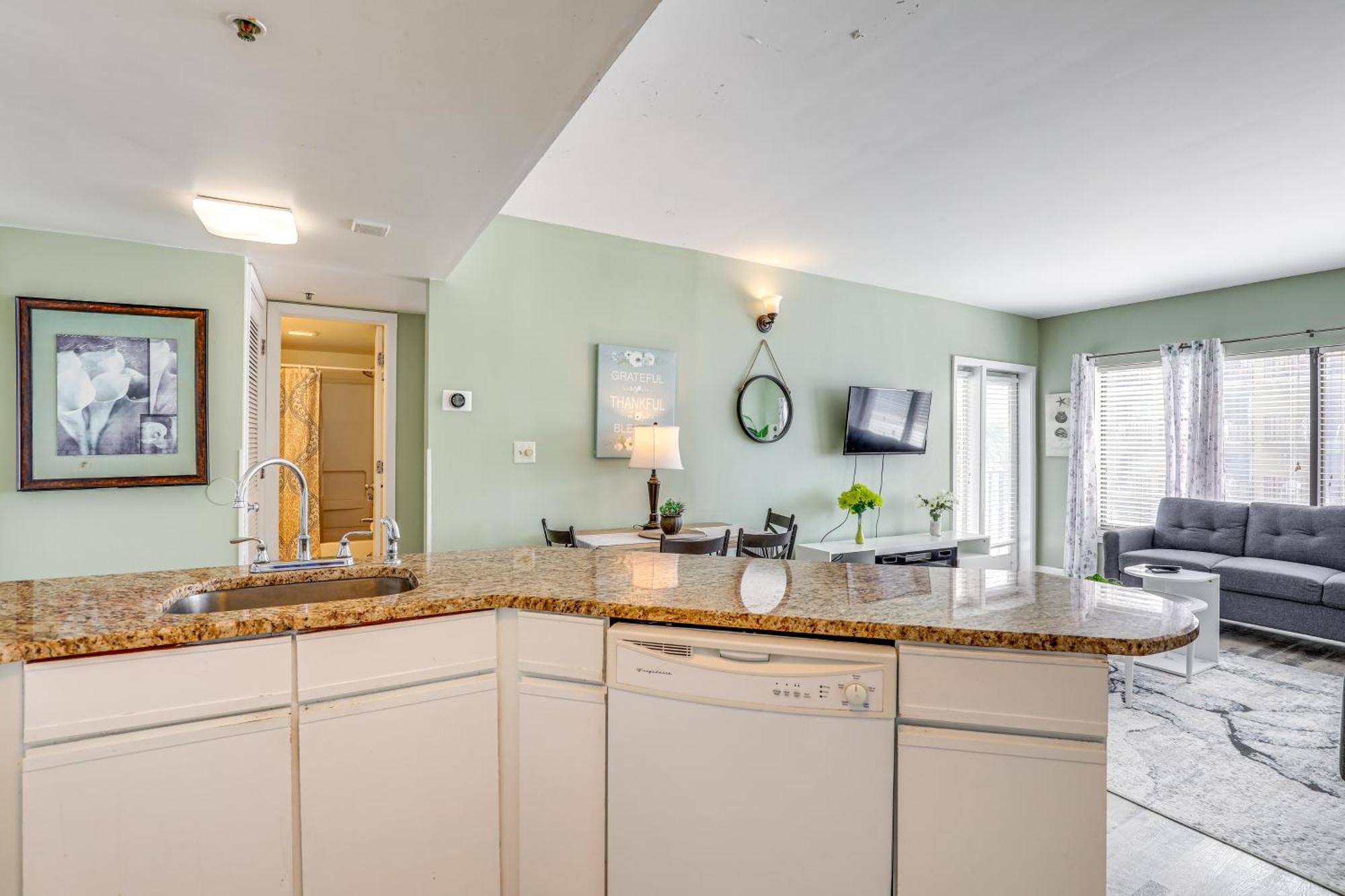 Steps To Myrtle Gem With Oceanfront Pool Apartment *