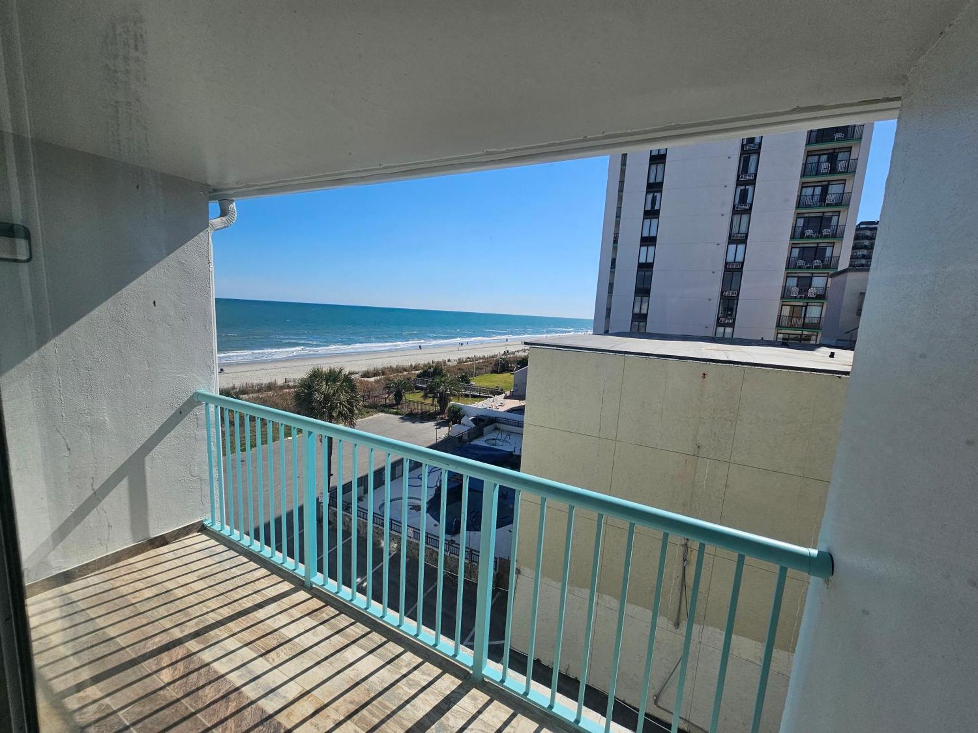 Hotel Southern Breeze Ocean Front 3*