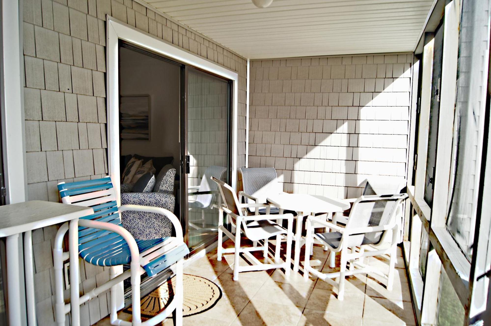 Holiday home Sea Cloisters 104e