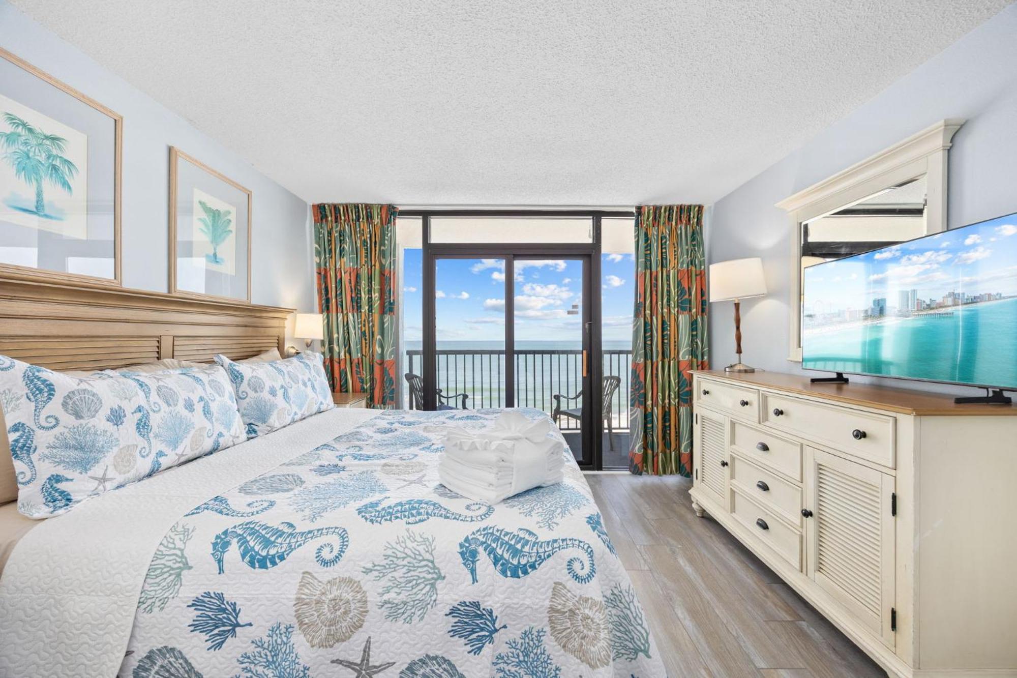 Charming 3br 2ba Oceanfront Holiday home