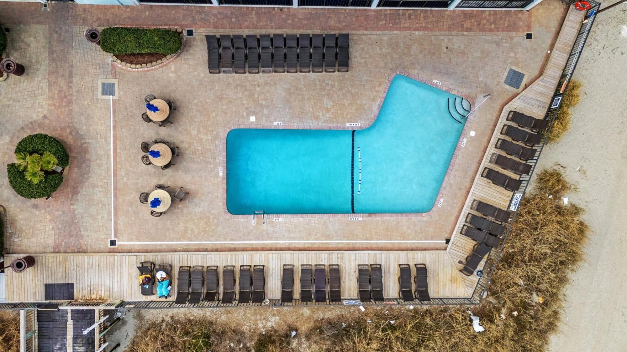 Apartment Family-friendly Oceanfront At Compass Cove In Myrtle