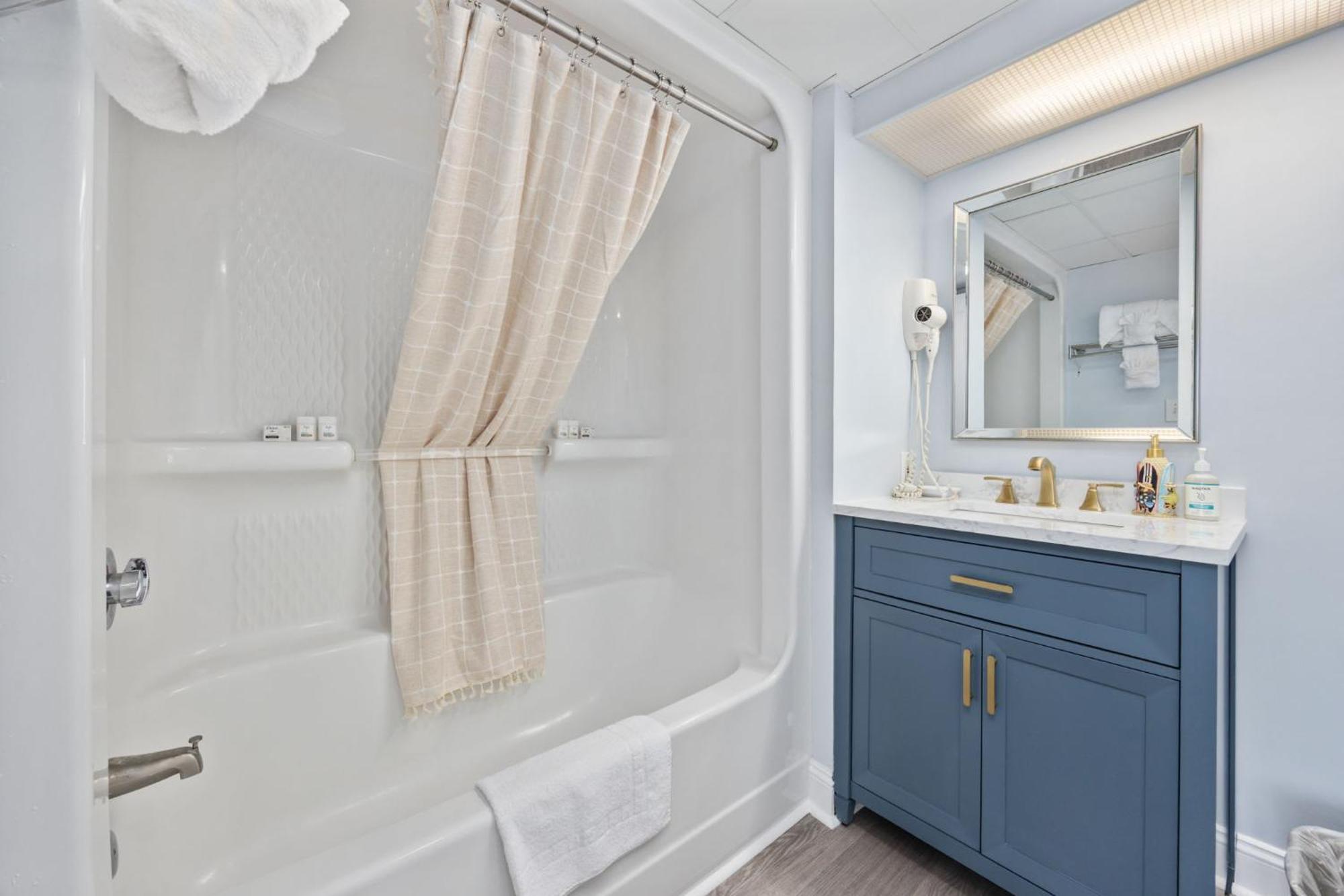 Apartment Family-friendly Oceanfront At Compass Cove In Myrtle