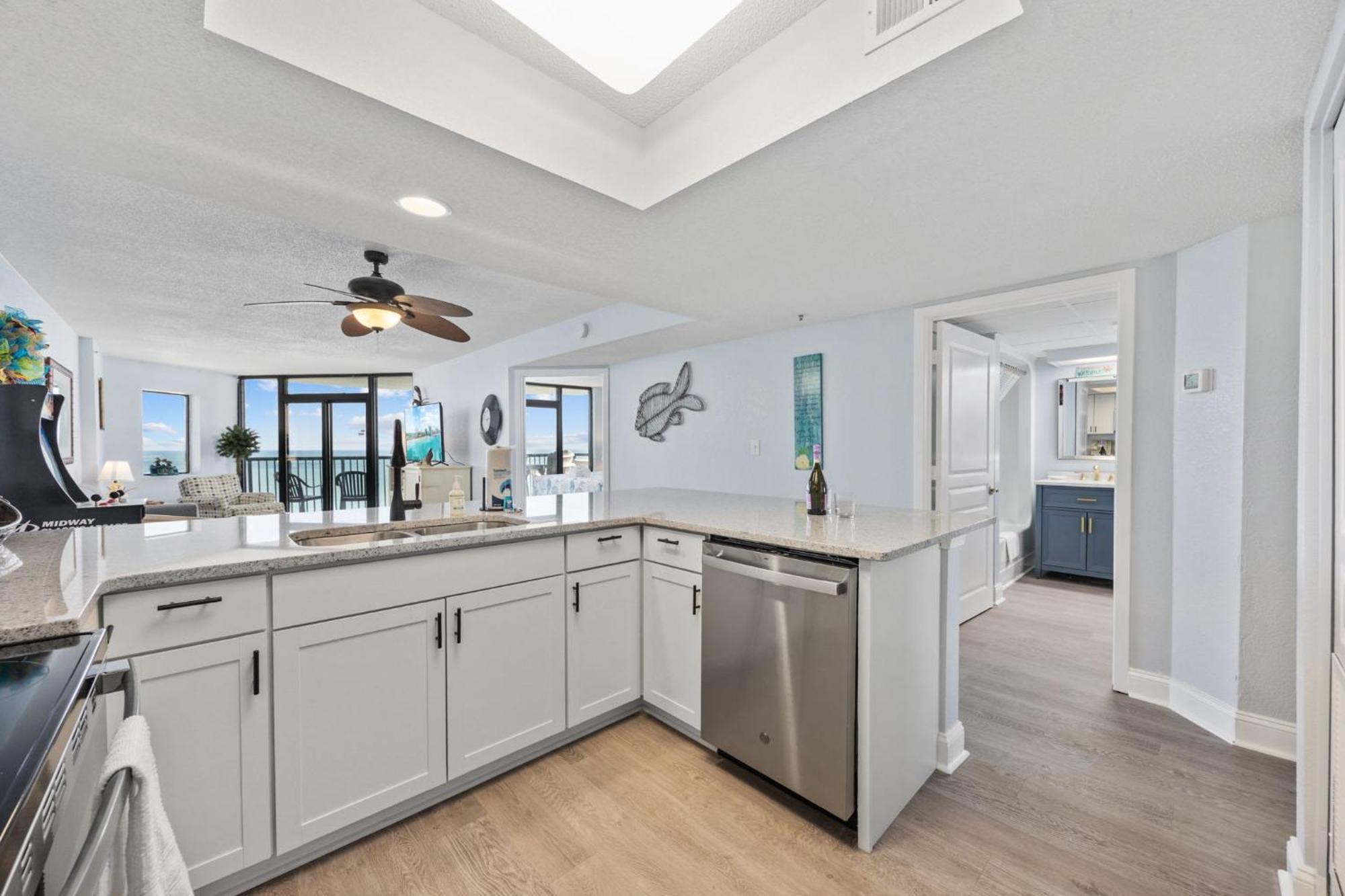 Apartment Family-friendly Oceanfront At Compass Cove In Myrtle Myrtle Beach