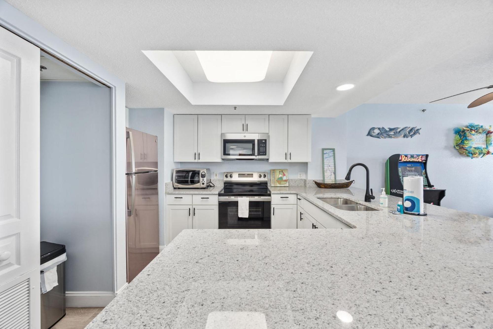 Family-friendly Oceanfront At Compass Cove In Myrtle *
