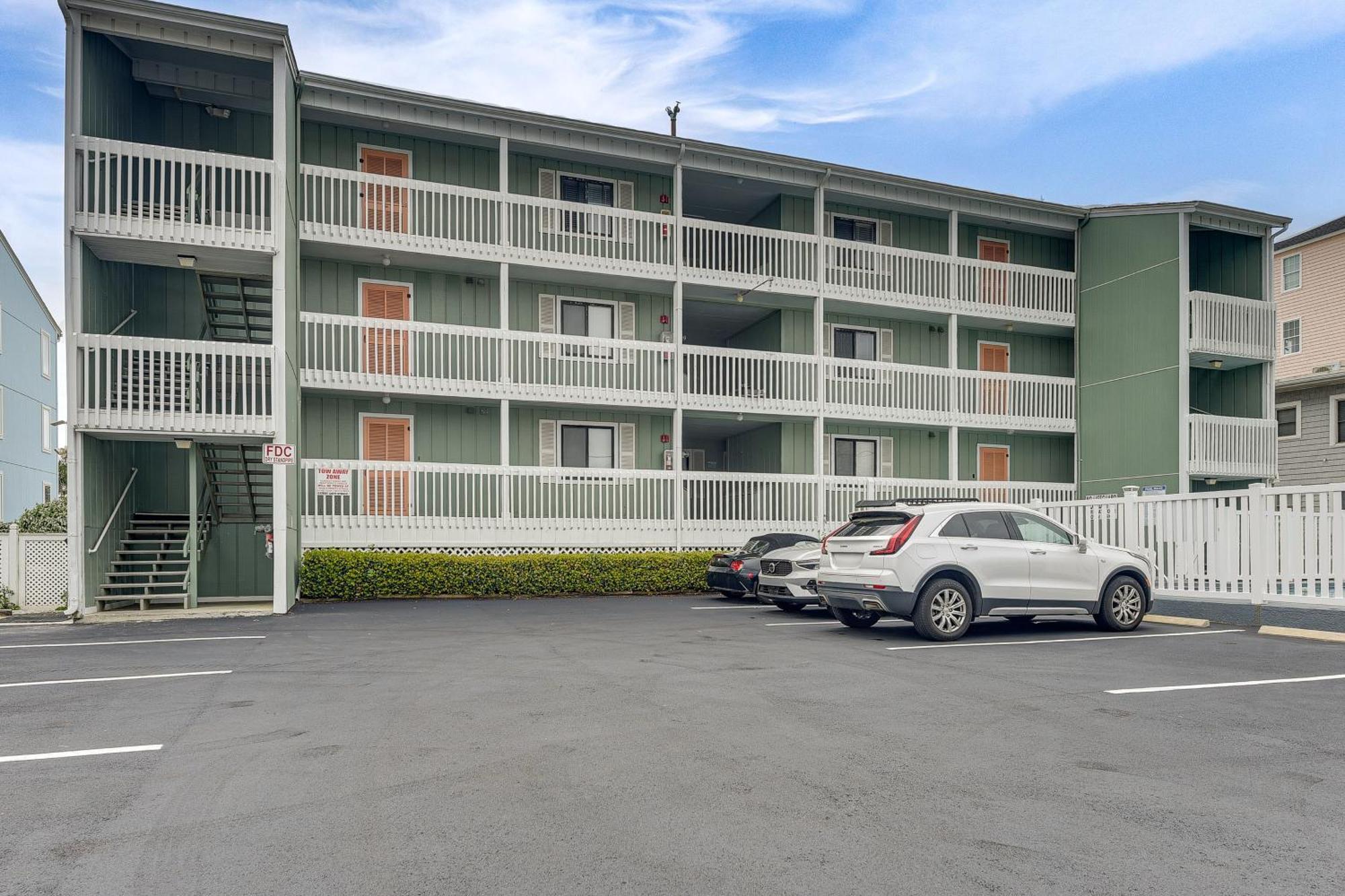 Sunny Seaside With View - Walk To Apartment Myrtle Beach