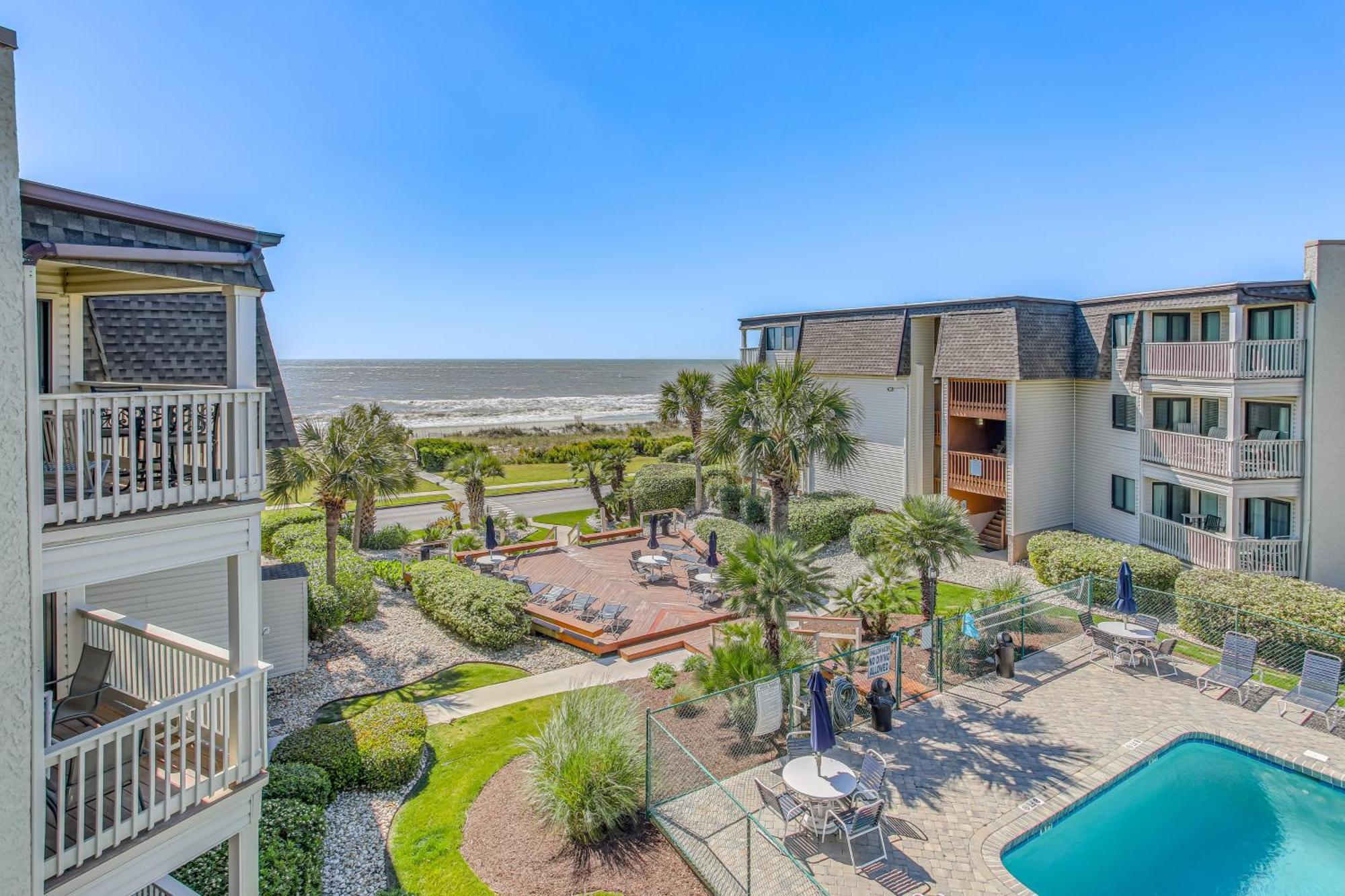 Apartment Beachfront With Pool View And Balcony! Myrtle Beach