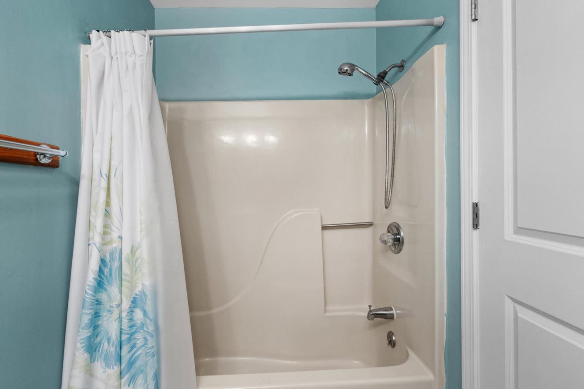 1j Golf Colony In Family Friendly Surfside *