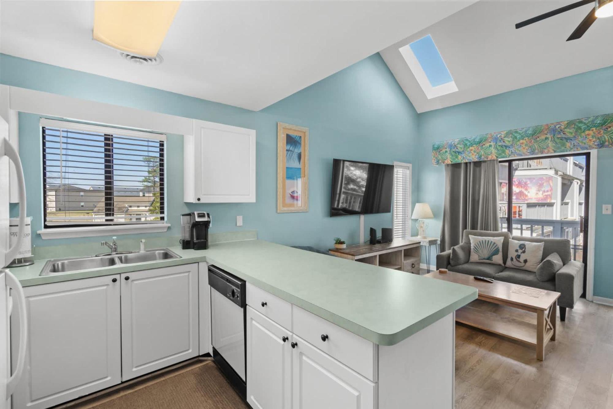 1j Golf Colony In Family Friendly Surfside *