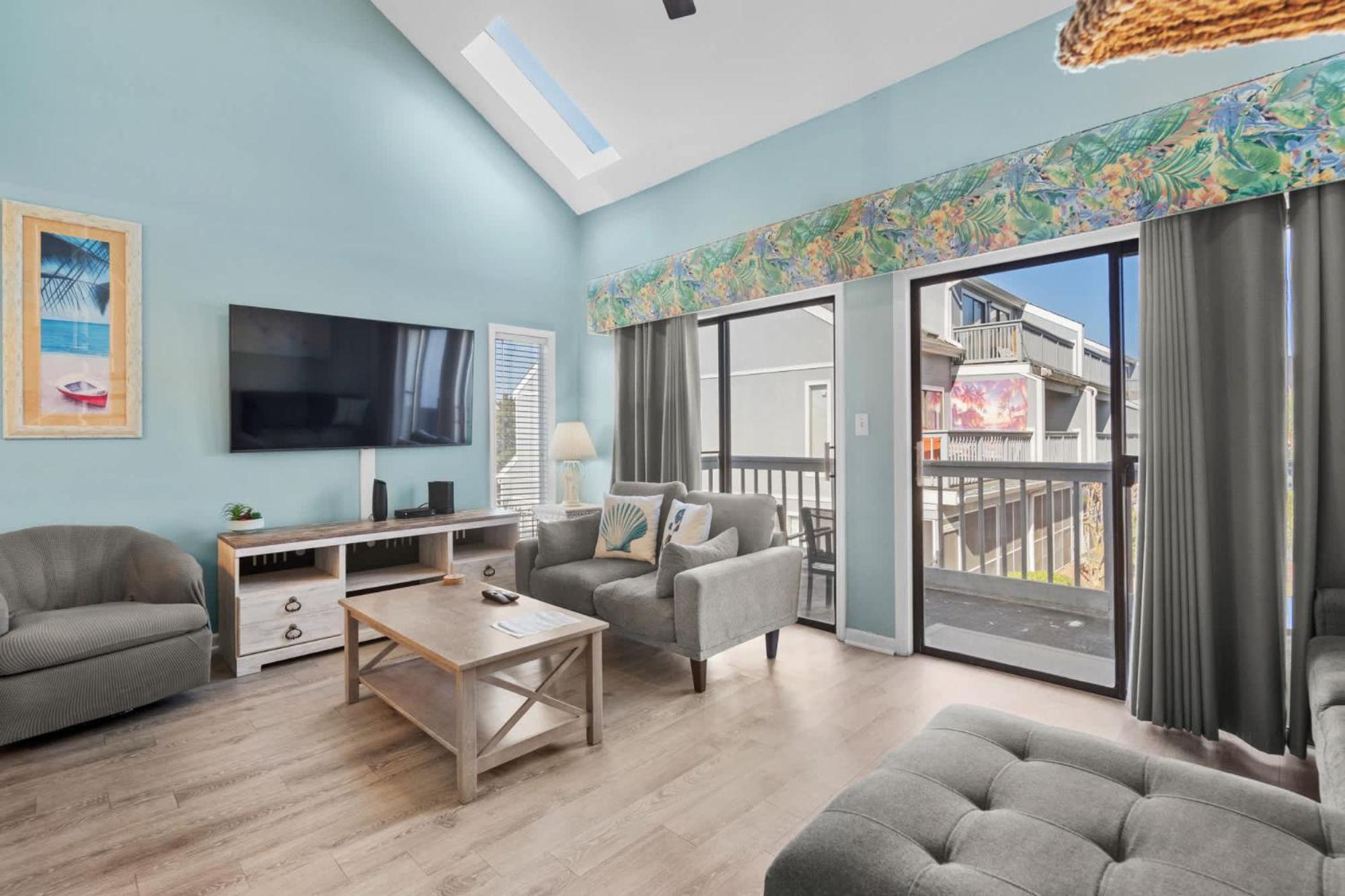 1j Golf Colony In Family Friendly Surfside